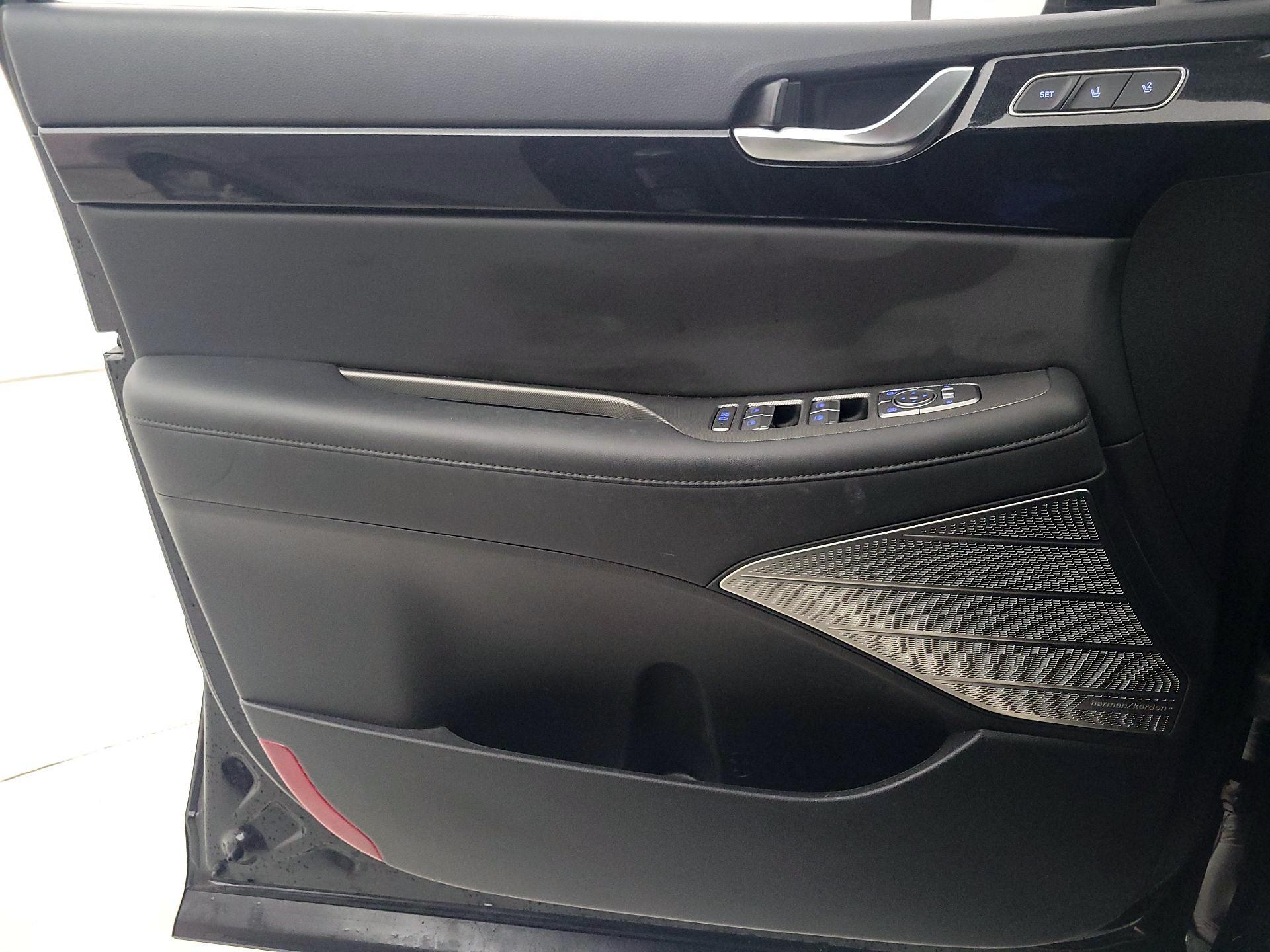 Thumbnail: 2022 Hyundai Palisade - 12