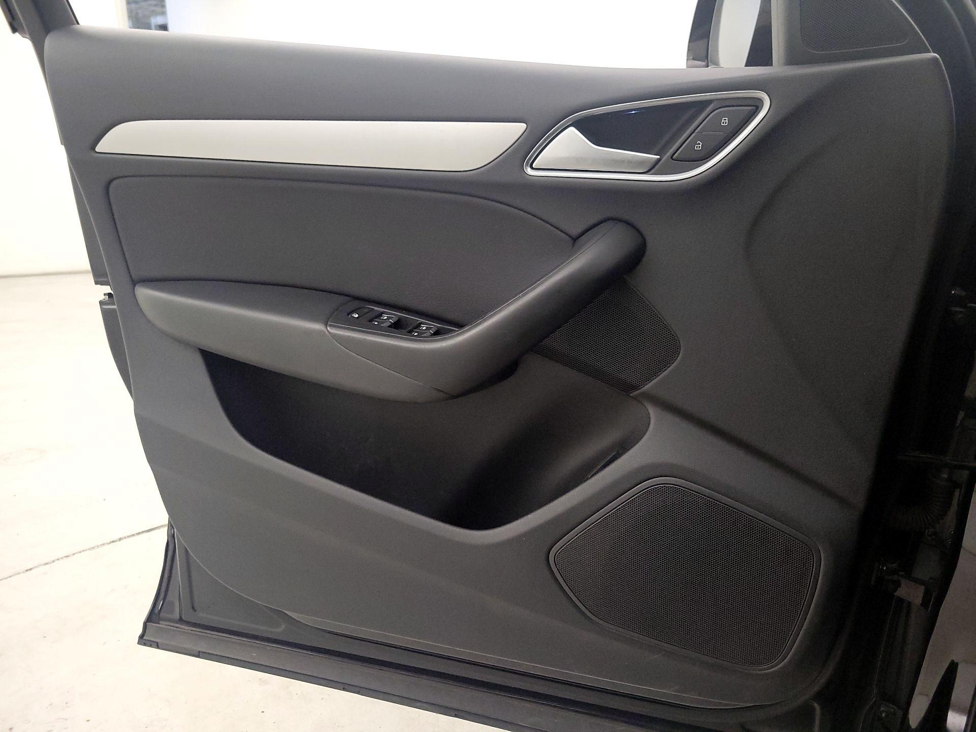 Thumbnail: 2018 Audi Q3 - 12