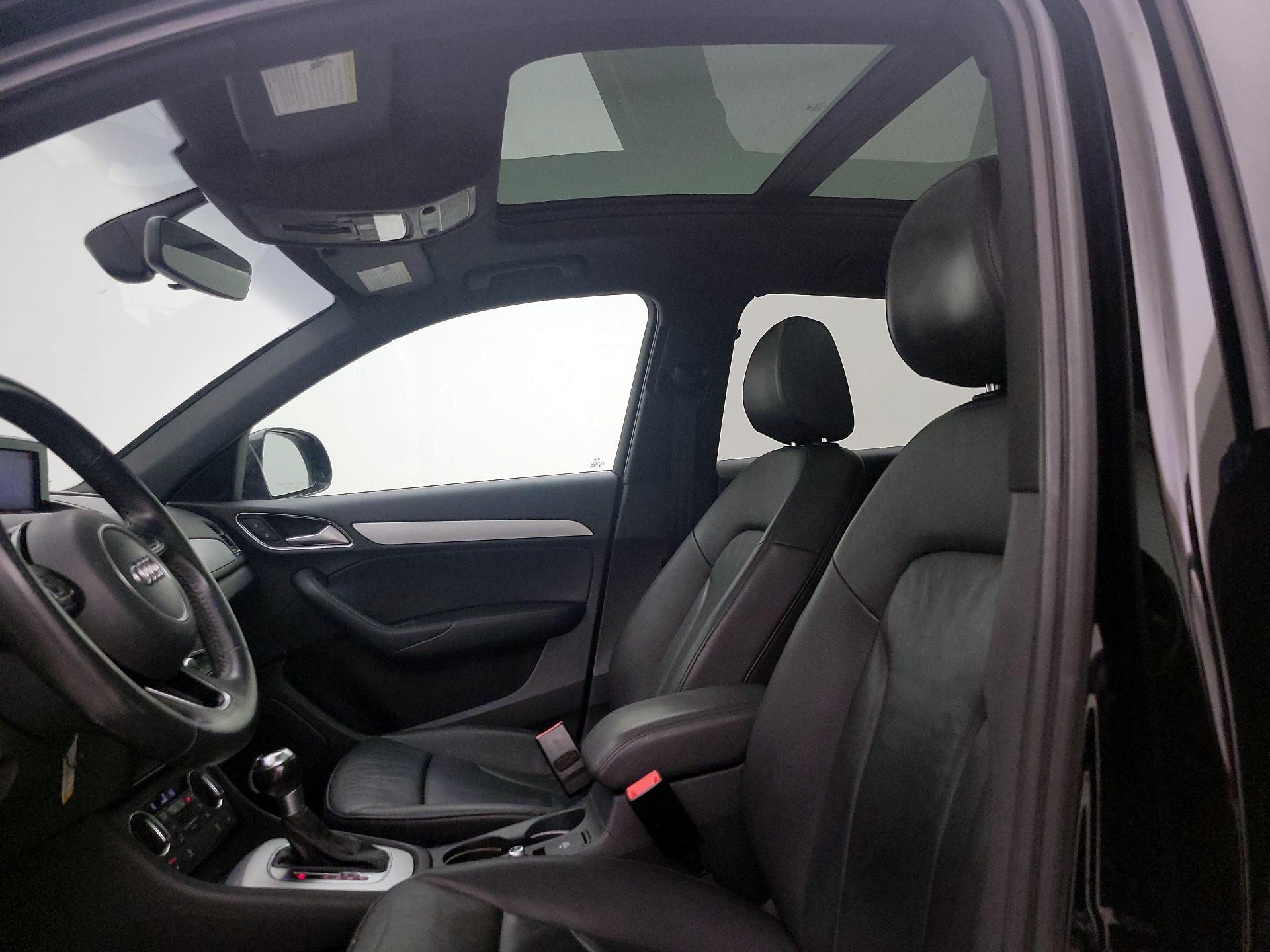 Thumbnail: 2018 Audi Q3 - 19