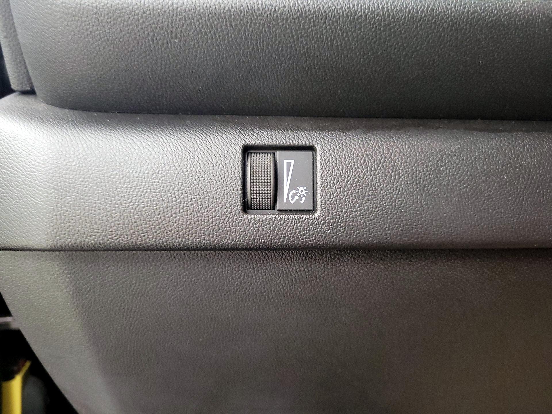 Thumbnail: 2024 Chevrolet Colorado - 13