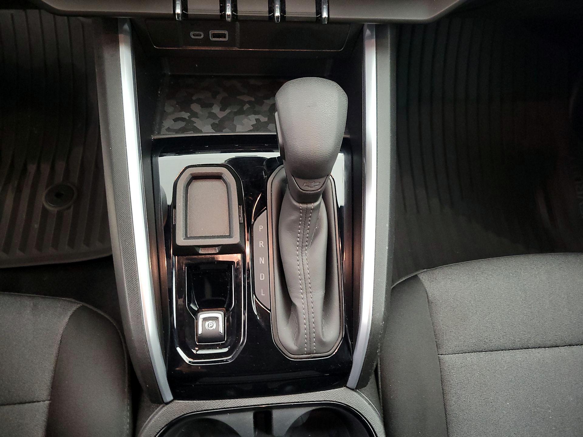 Thumbnail: 2024 Chevrolet Colorado - 17