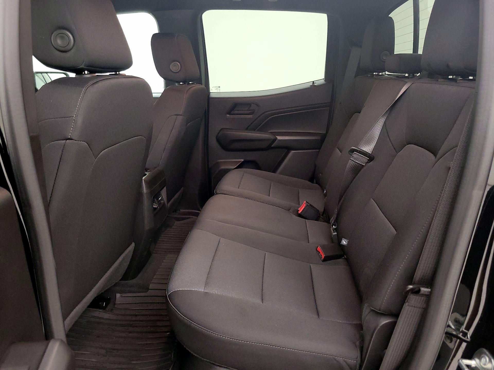 Thumbnail: 2024 Chevrolet Colorado - 19