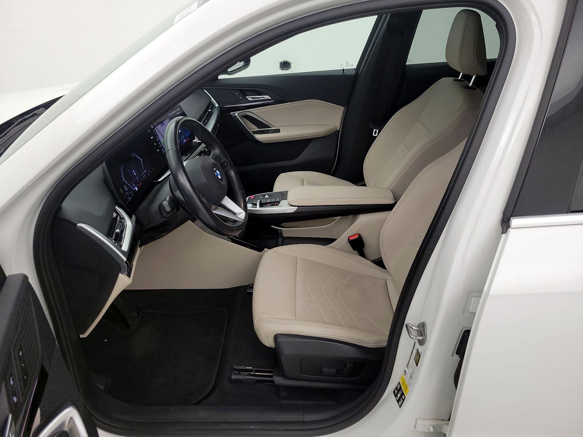 Thumbnail: 2023 BMW X1 - 11