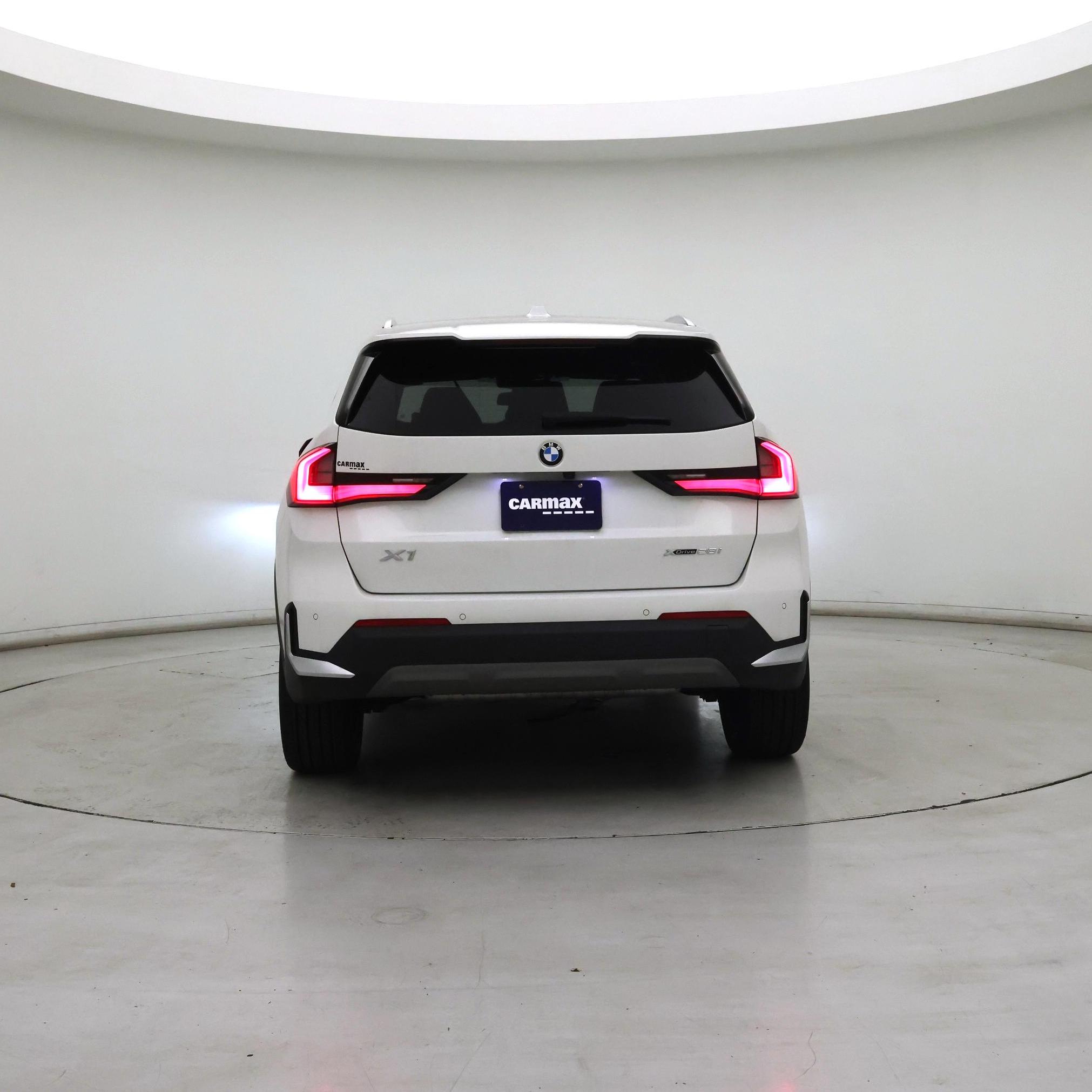 Thumbnail: 2023 BMW X1 - 6