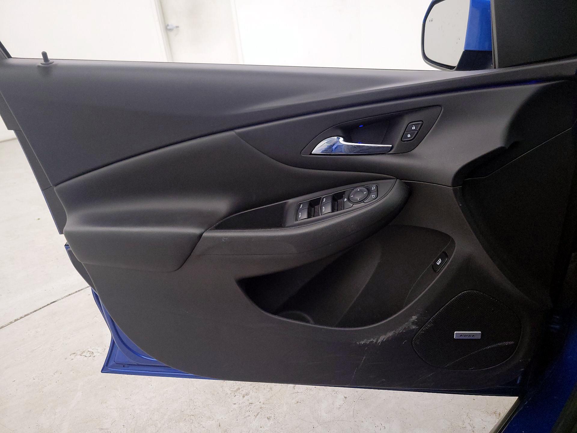 Thumbnail: 2017 Chevrolet Volt - 12