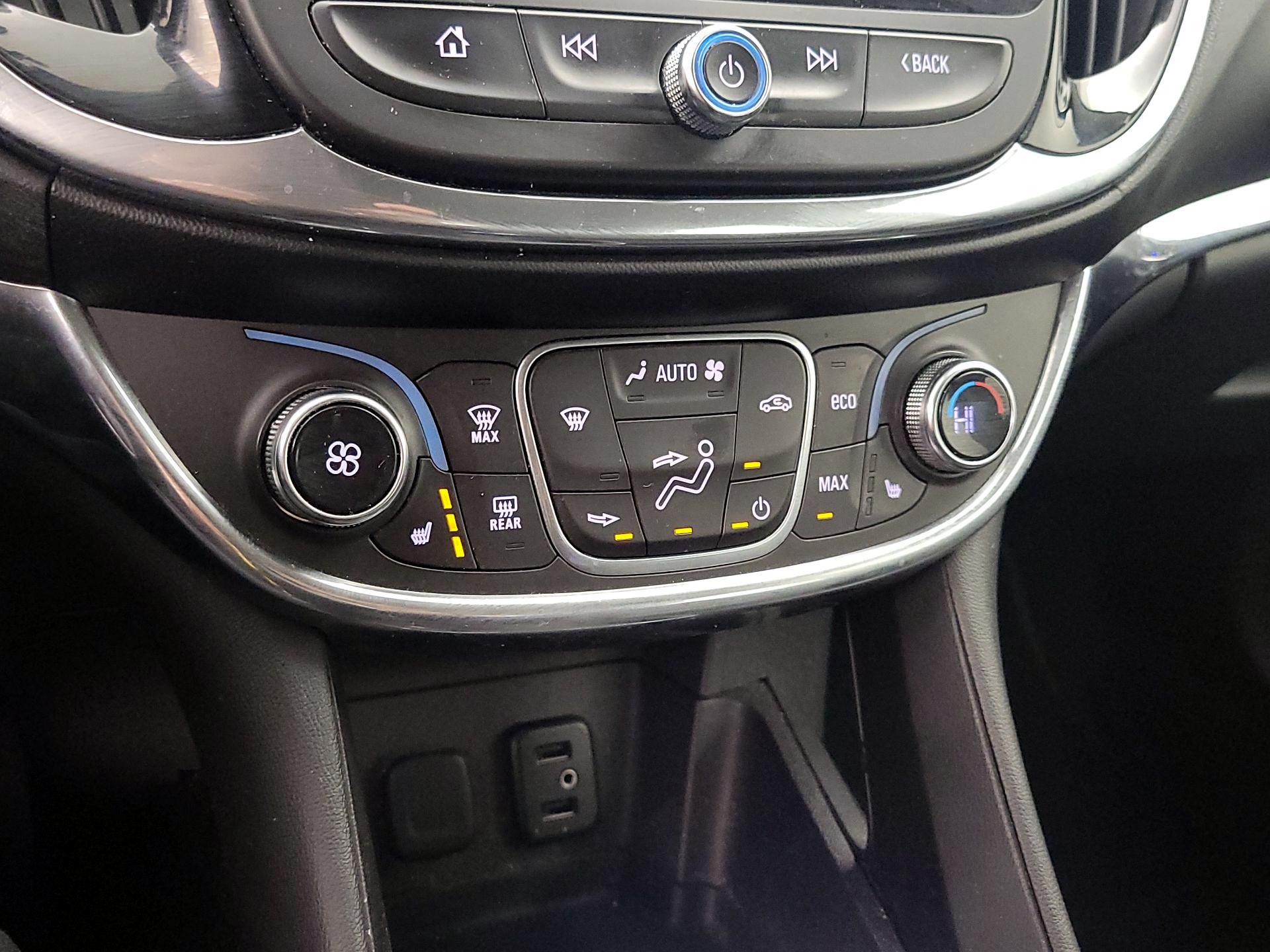 Thumbnail: 2017 Chevrolet Volt - 16