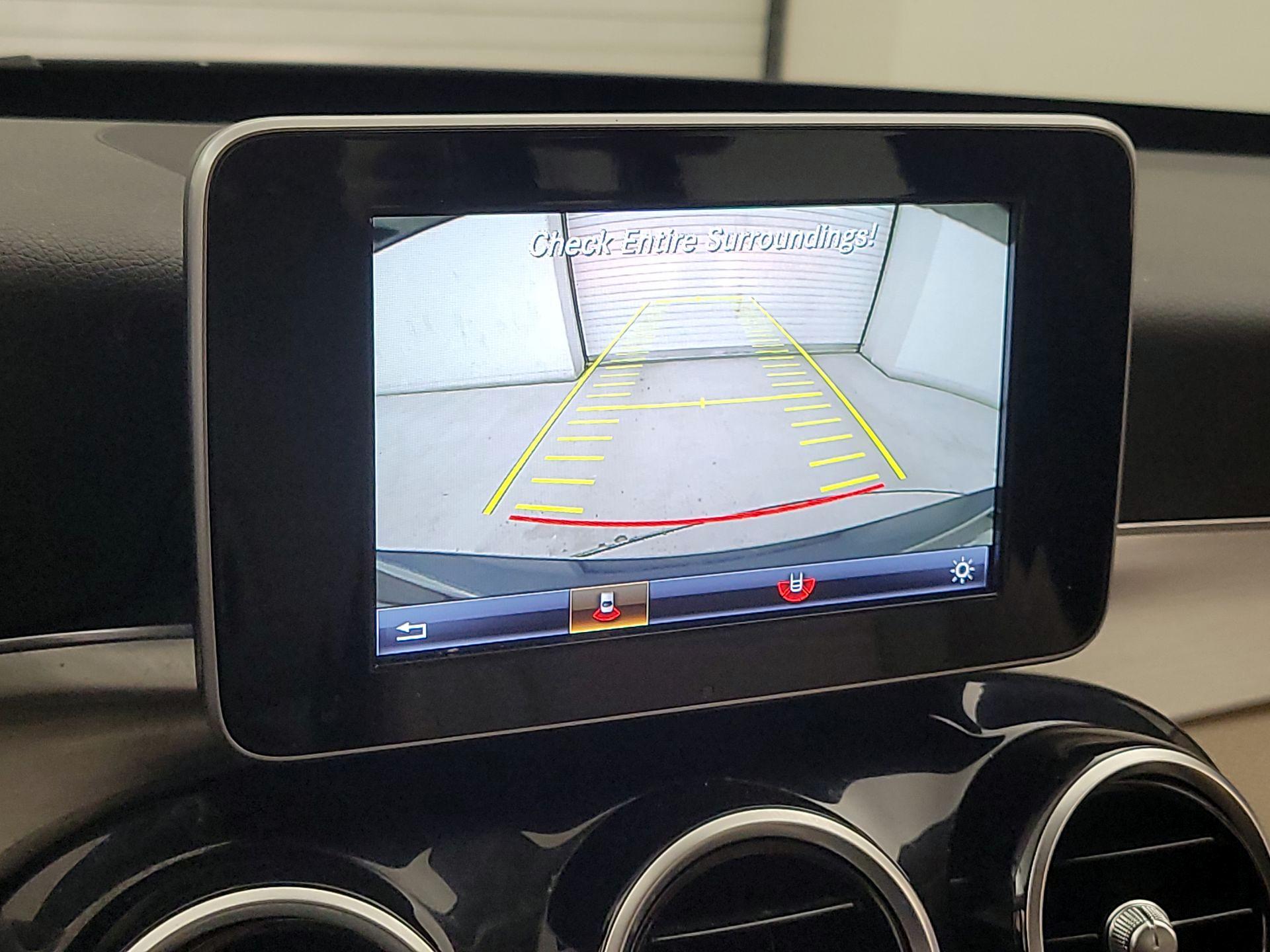 Thumbnail: 2016 Mercedes-Benz C-Class - 14