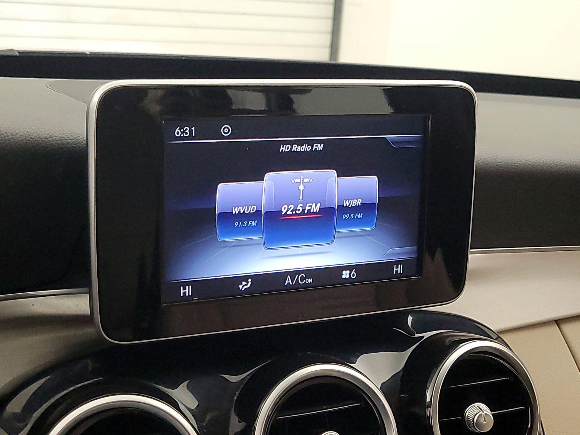 Thumbnail: 2016 Mercedes-Benz C-Class - 15