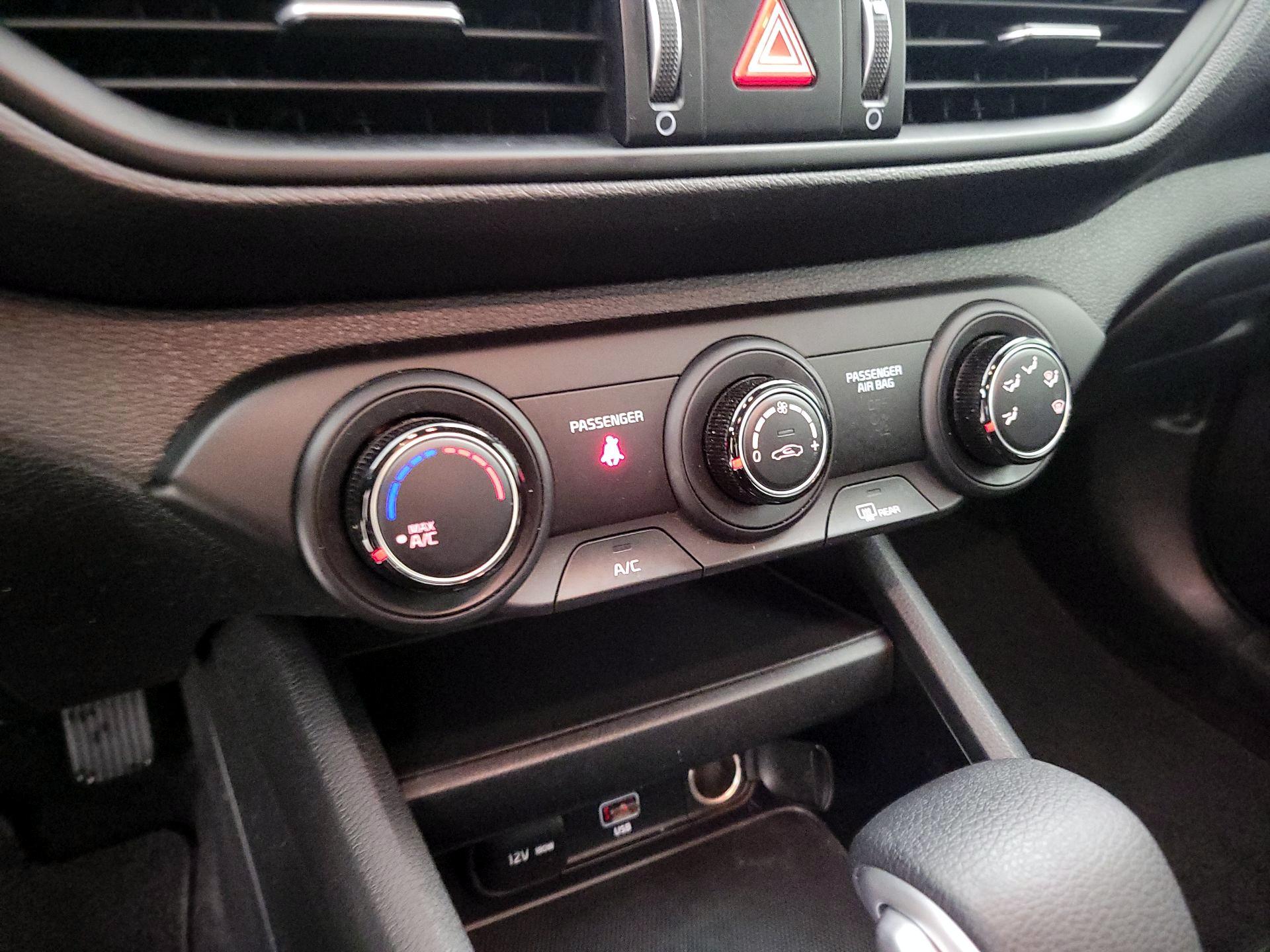 Thumbnail: 2023 Kia Forte - 16