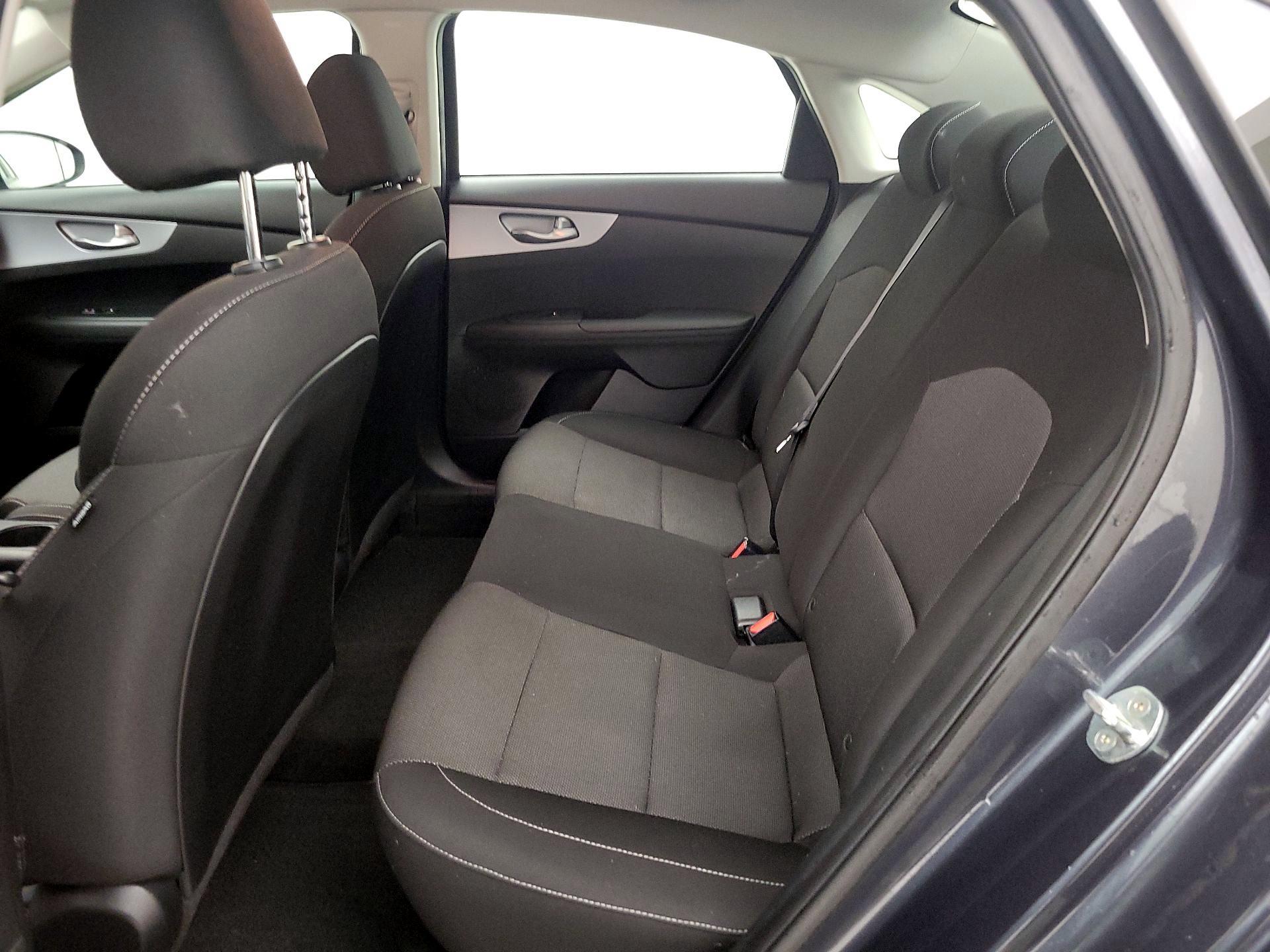 Thumbnail: 2023 Kia Forte - 18