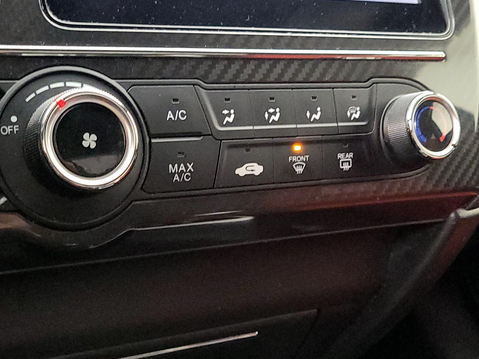 Thumbnail: 2015 Honda Civic - 15