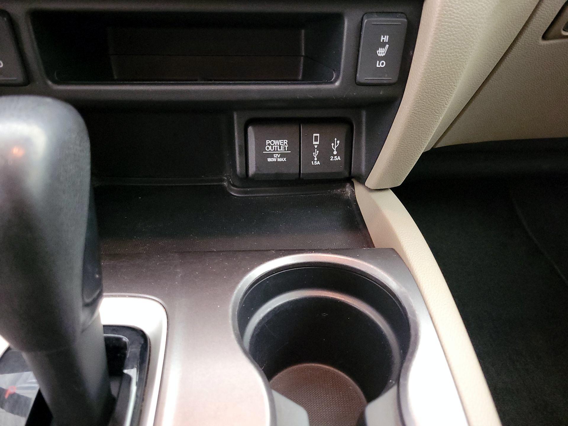 Thumbnail: 2017 Honda Pilot - 18