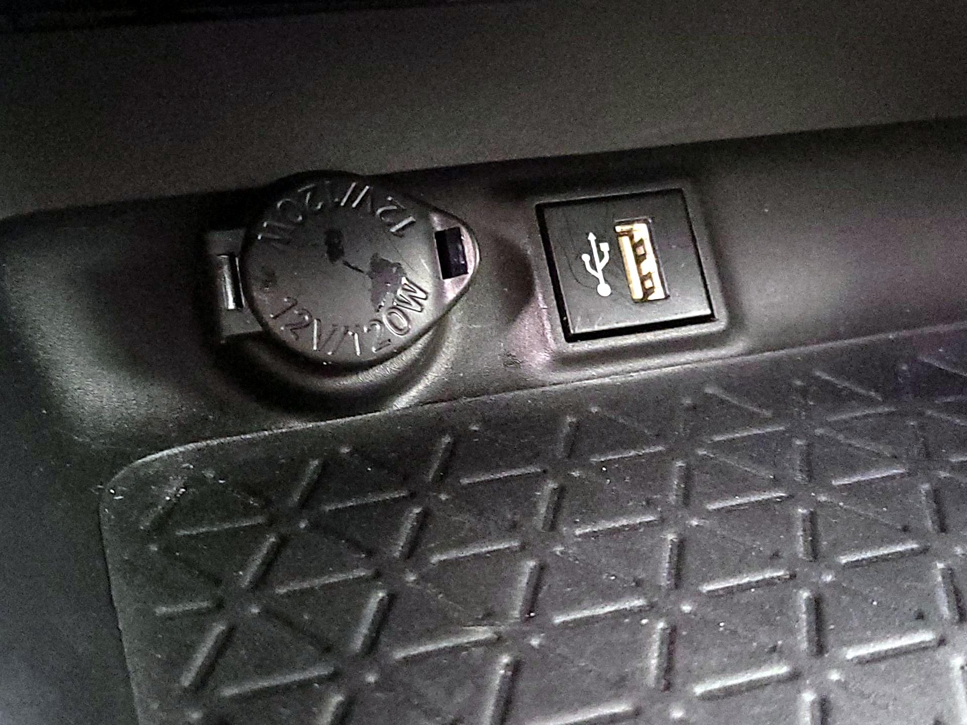 Thumbnail: 2023 Toyota RAV4 - 18