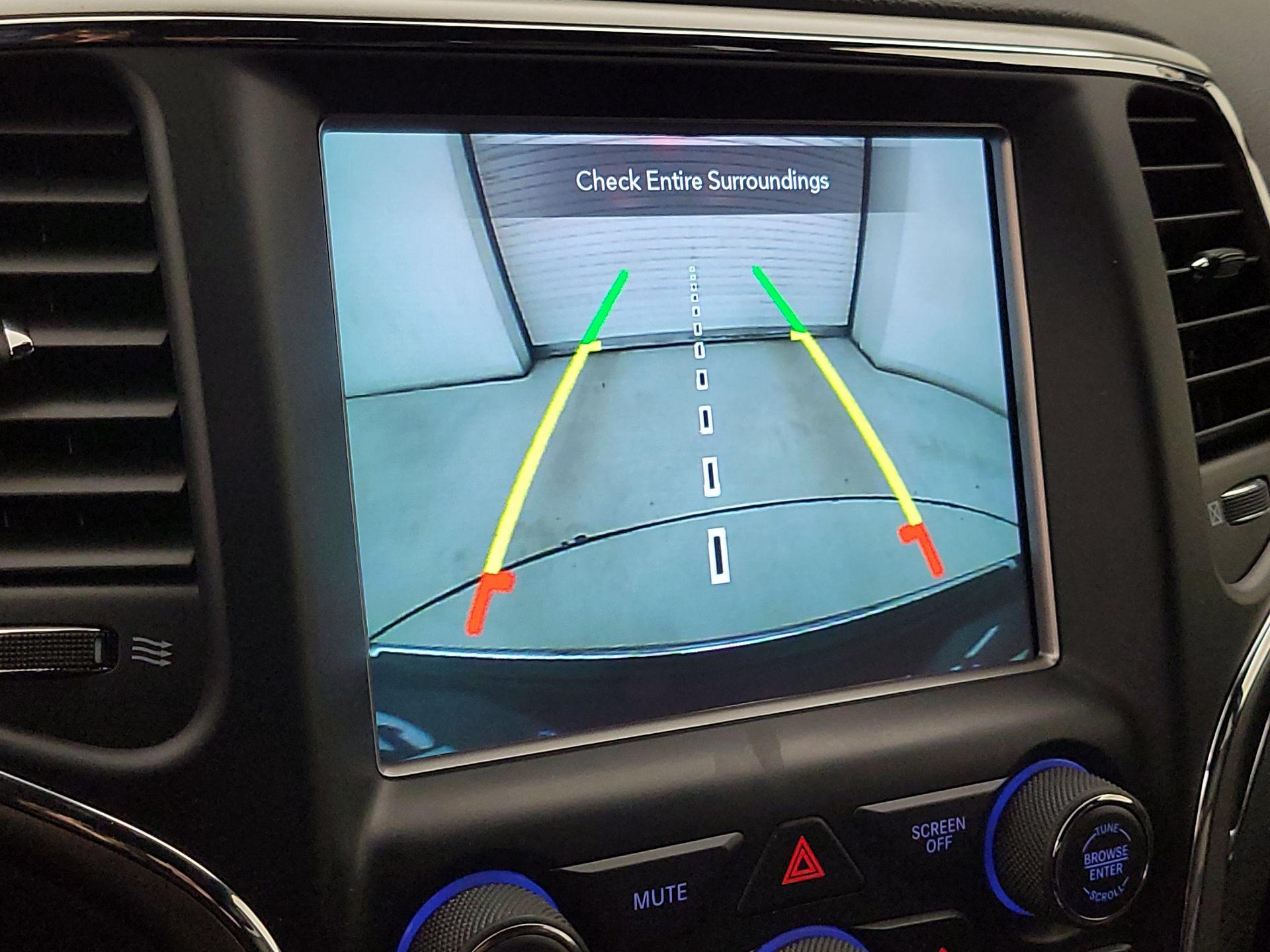 Thumbnail: 2018 Jeep Grand Cherokee - 15