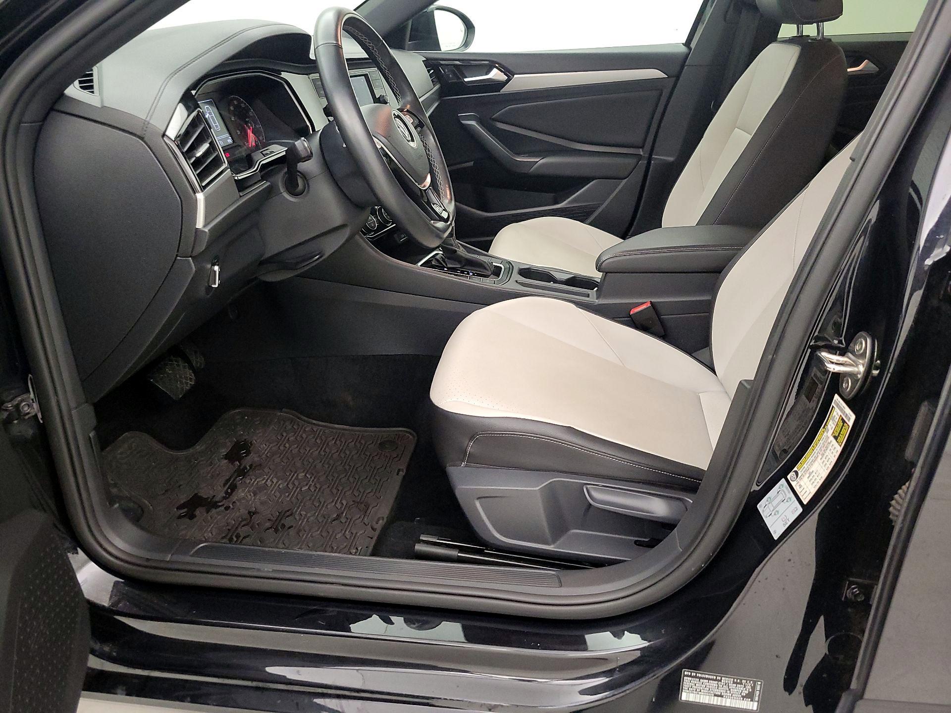 Thumbnail: 2021 Volkswagen Jetta - 11