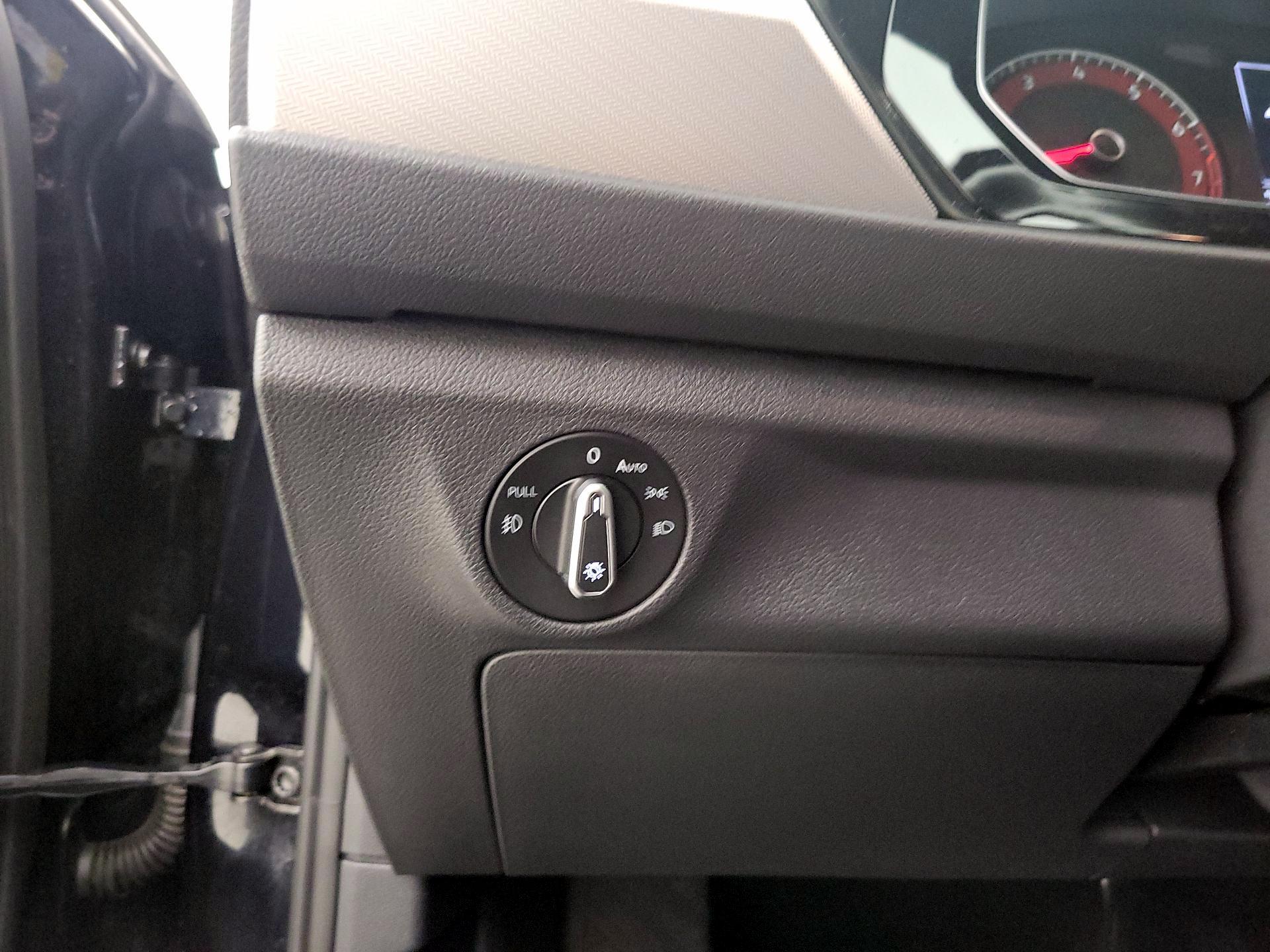 Thumbnail: 2021 Volkswagen Jetta - 13