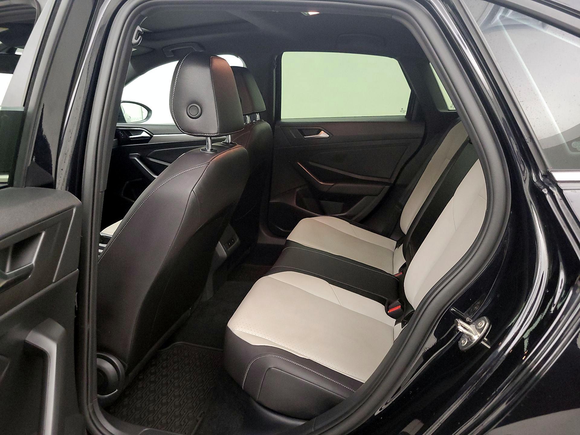 Thumbnail: 2021 Volkswagen Jetta - 20