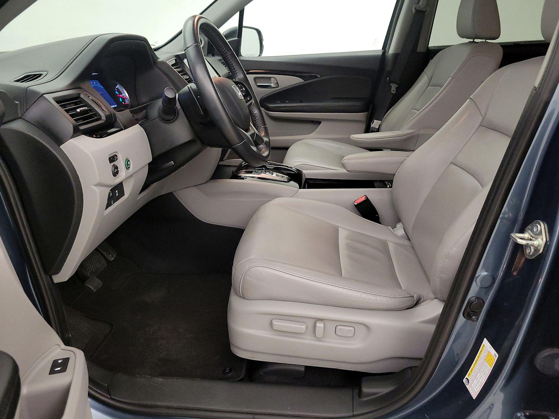 Thumbnail: 2020 Honda Pilot - 11