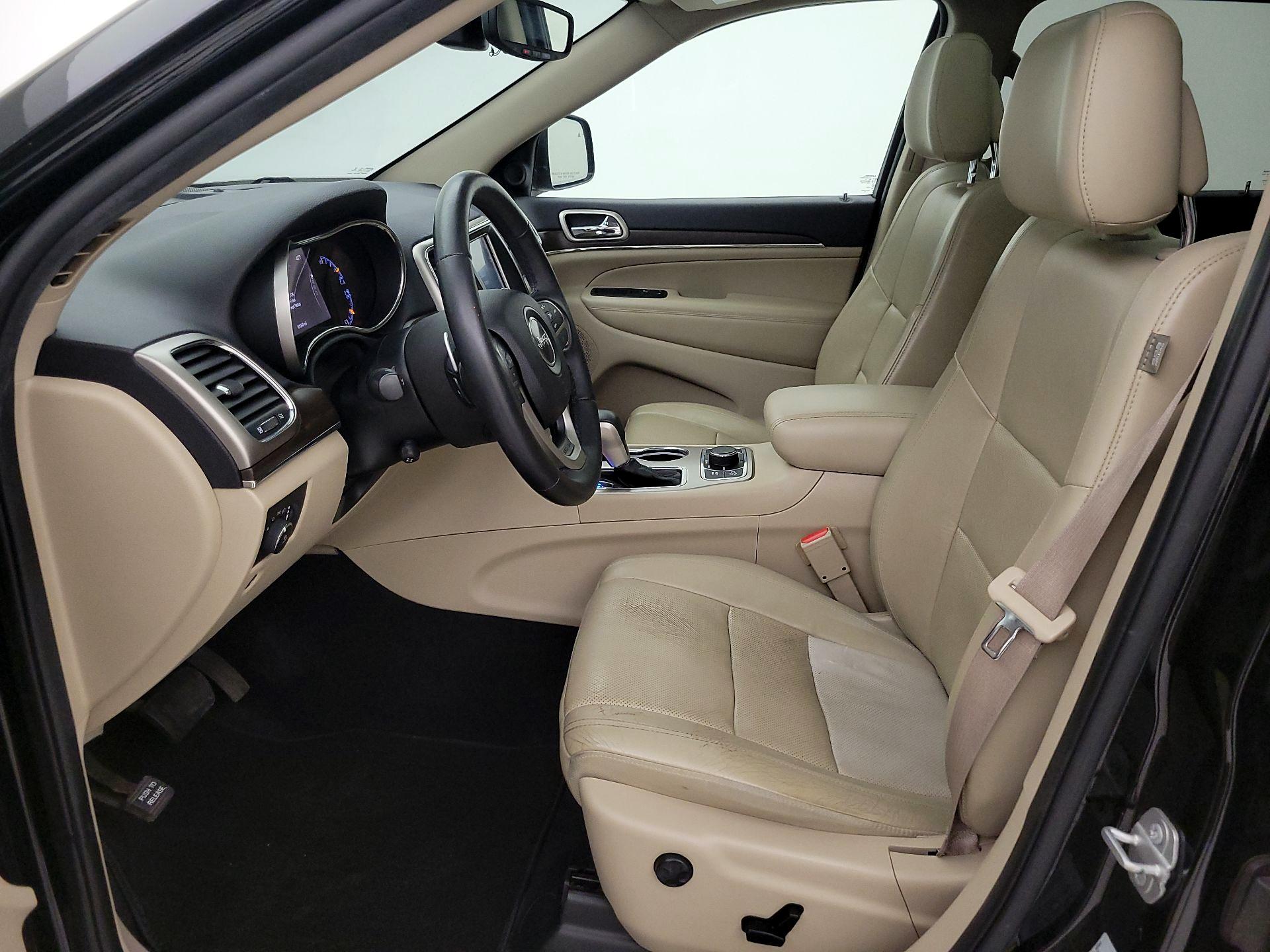 Thumbnail: 2017 Jeep Grand Cherokee - 11