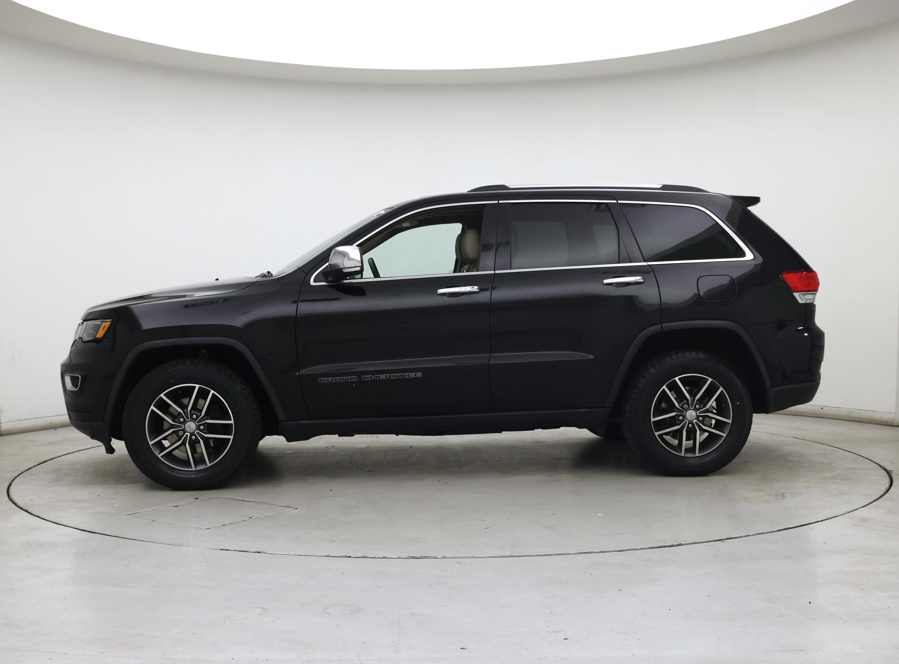 Thumbnail: 2017 Jeep Grand Cherokee - 3