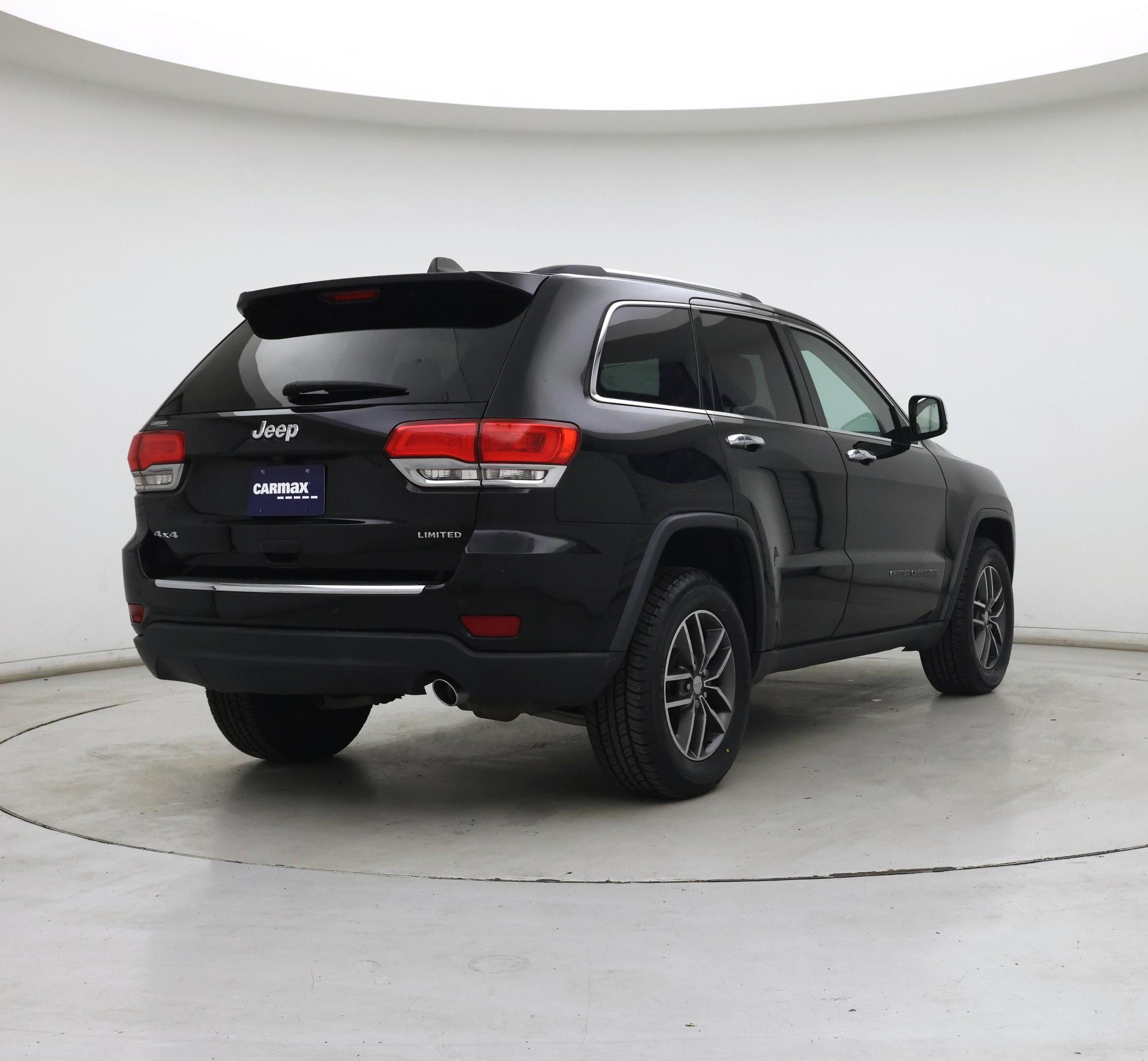 Thumbnail: 2017 Jeep Grand Cherokee - 8