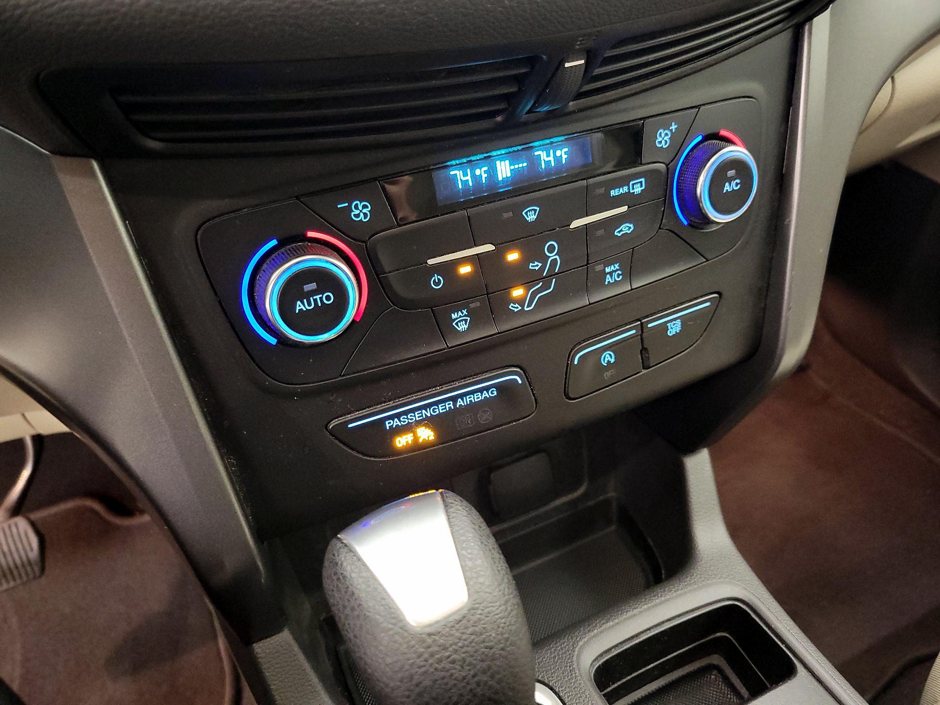 Thumbnail: 2017 Ford Escape - 16