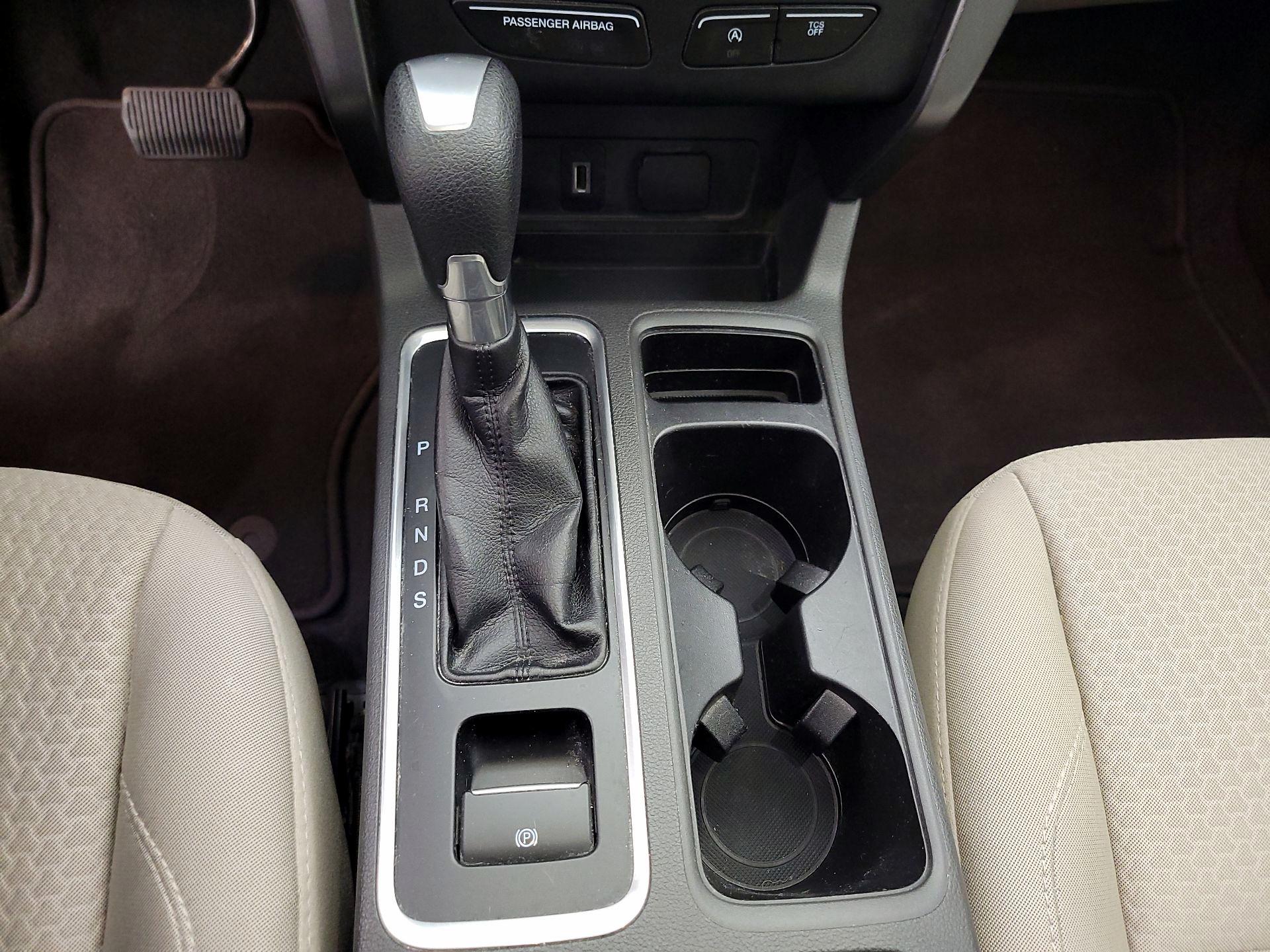 Thumbnail: 2017 Ford Escape - 17