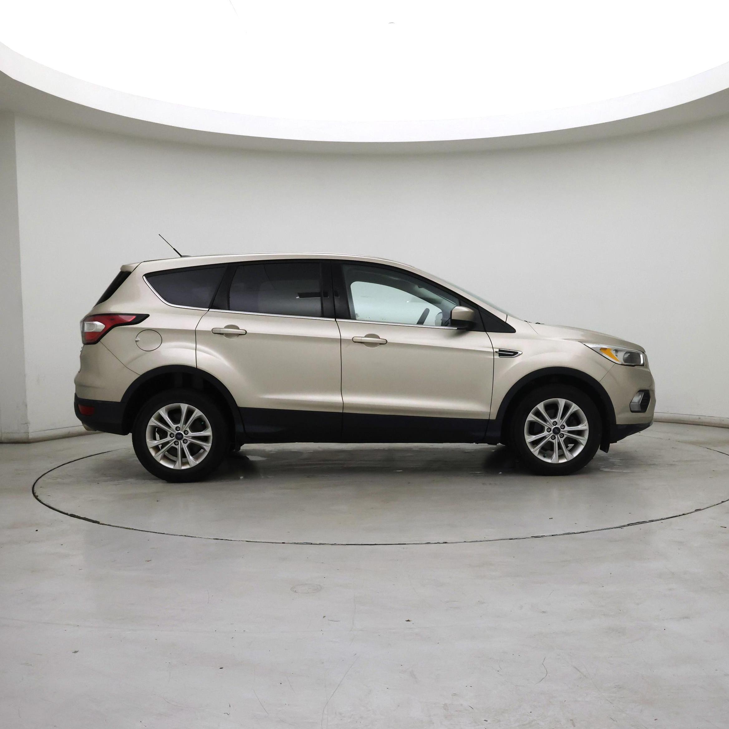 Thumbnail: 2017 Ford Escape - 7