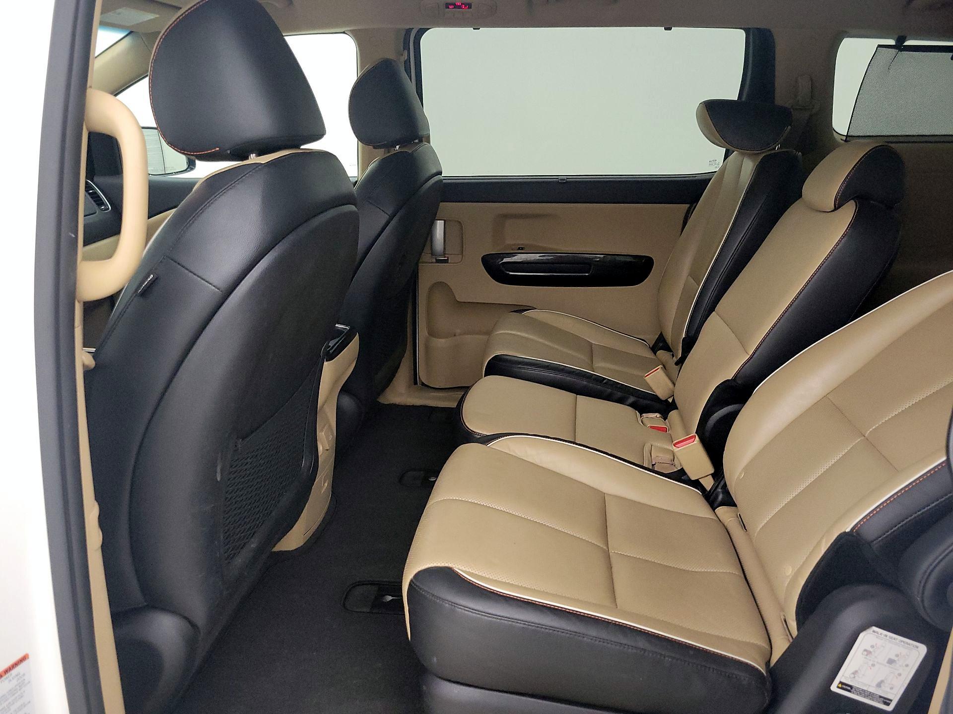 Thumbnail: 2016 Kia Sedona - 18