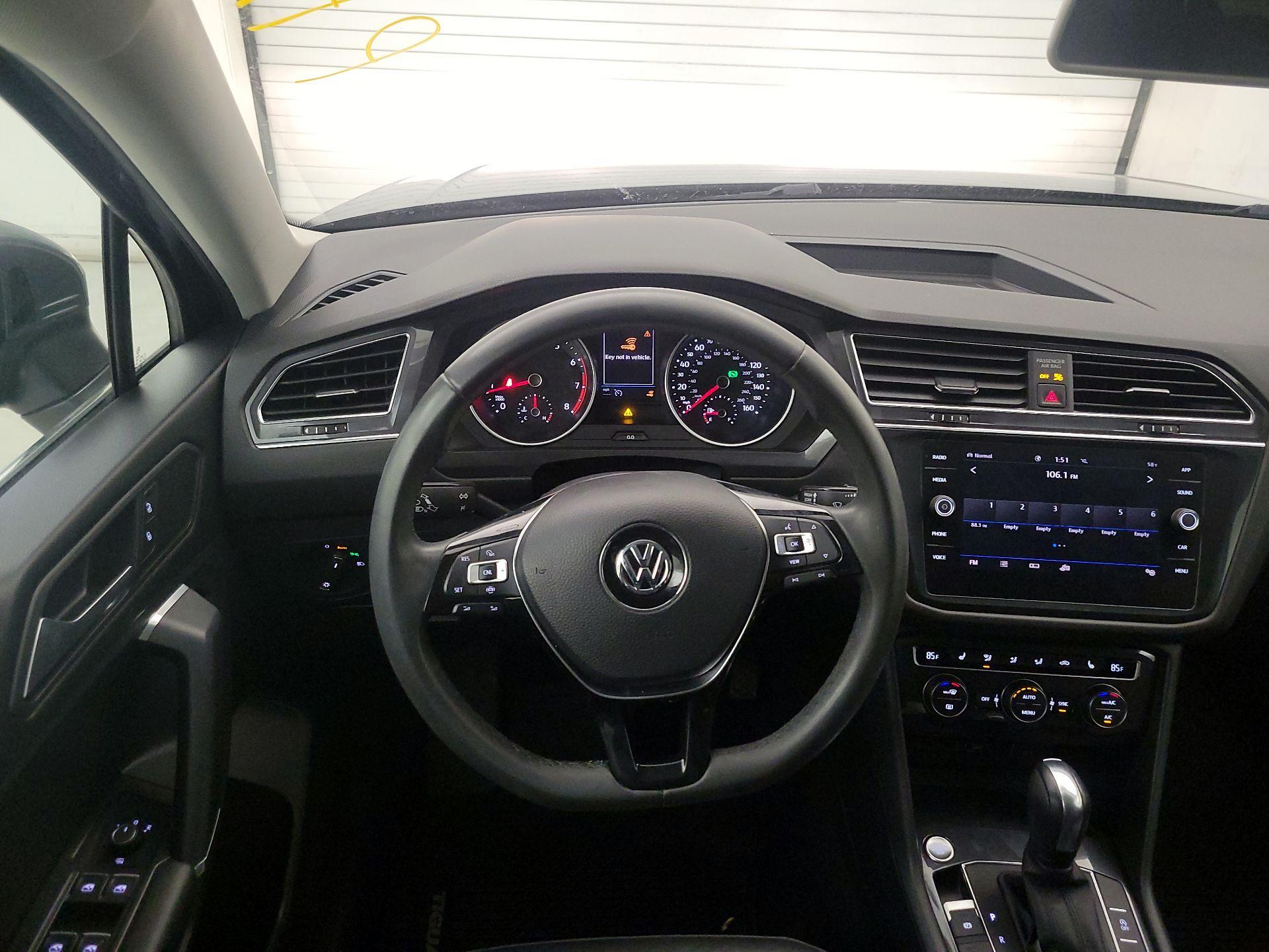 Thumbnail: 2020 Volkswagen Tiguan - 10