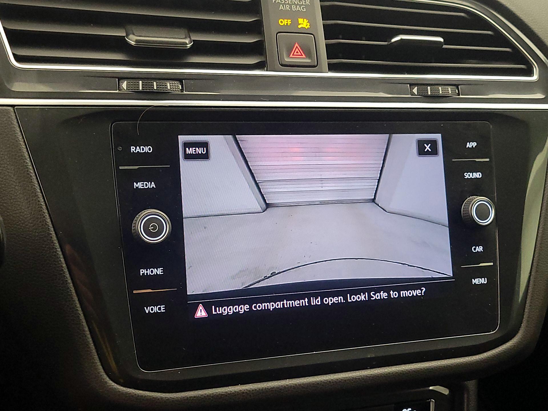 Thumbnail: 2020 Volkswagen Tiguan - 14