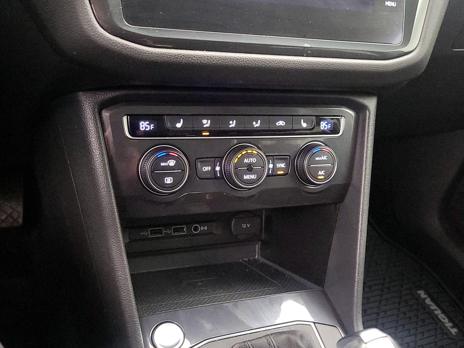 Thumbnail: 2020 Volkswagen Tiguan - 16