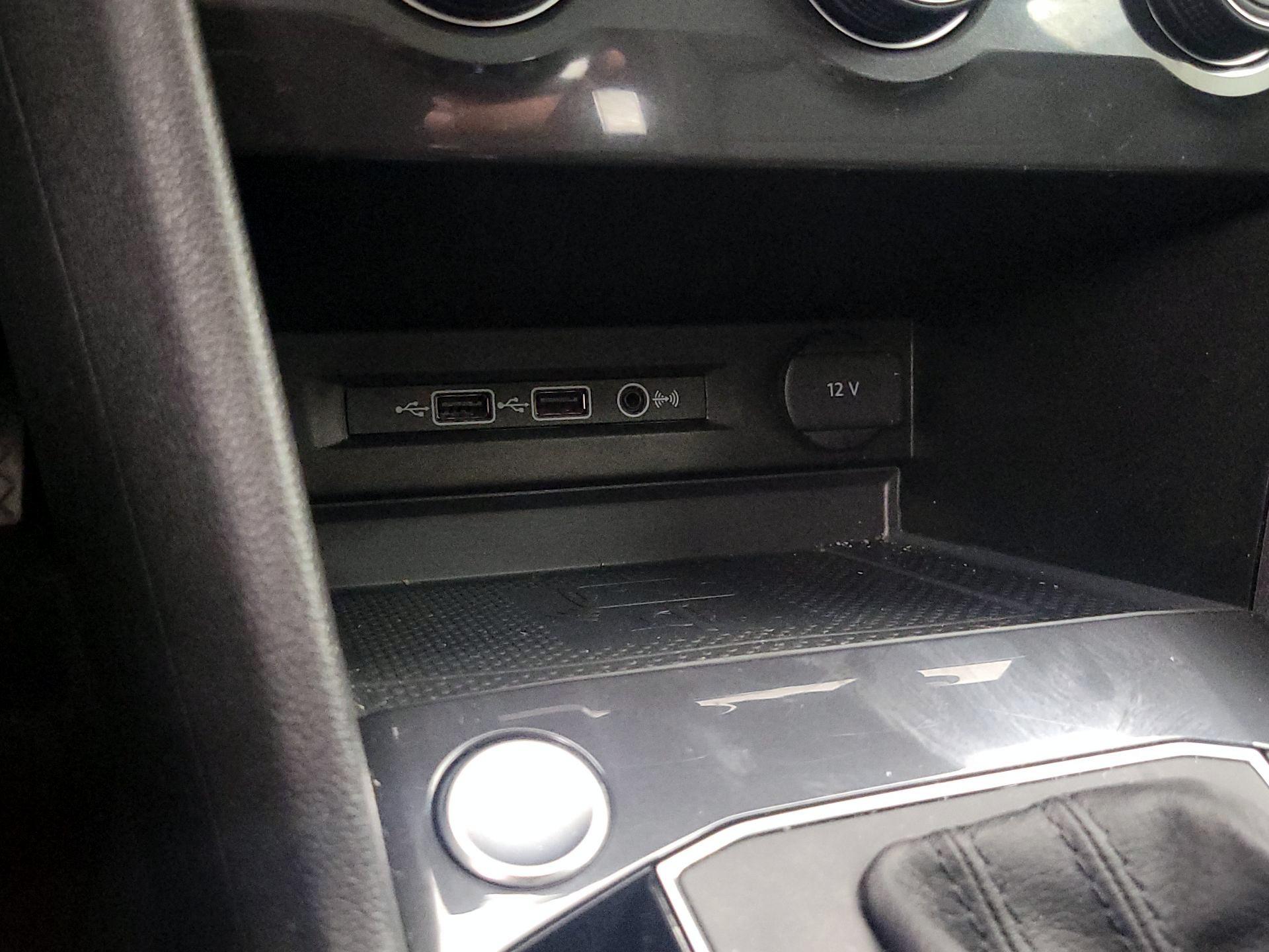 Thumbnail: 2020 Volkswagen Tiguan - 18