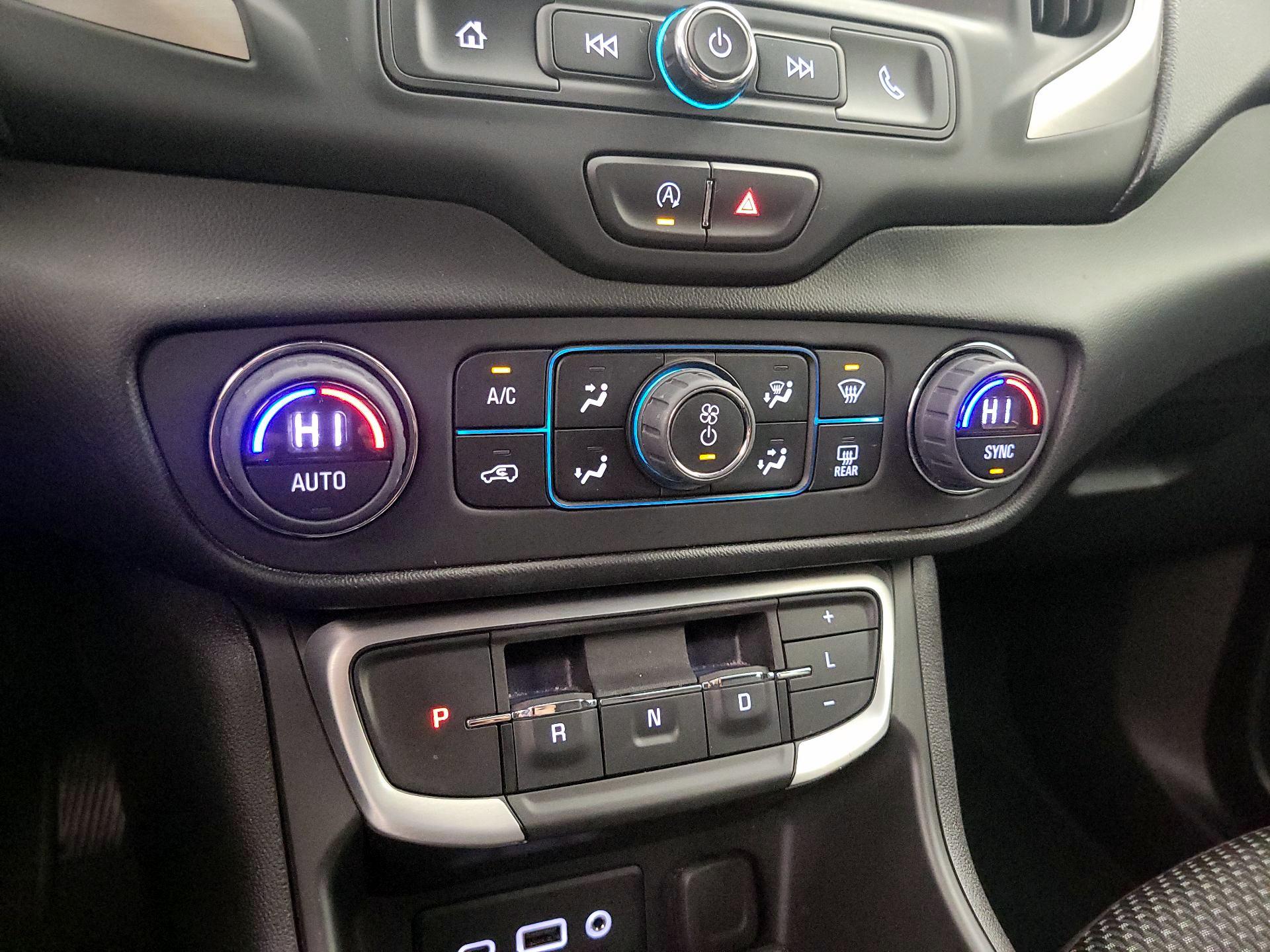 Thumbnail: 2022 GMC Terrain - 16