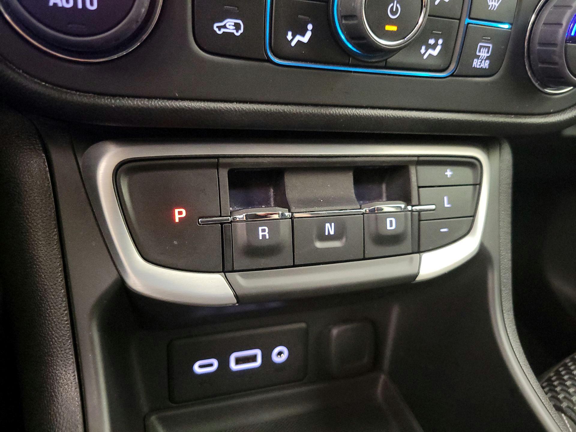 Thumbnail: 2022 GMC Terrain - 17