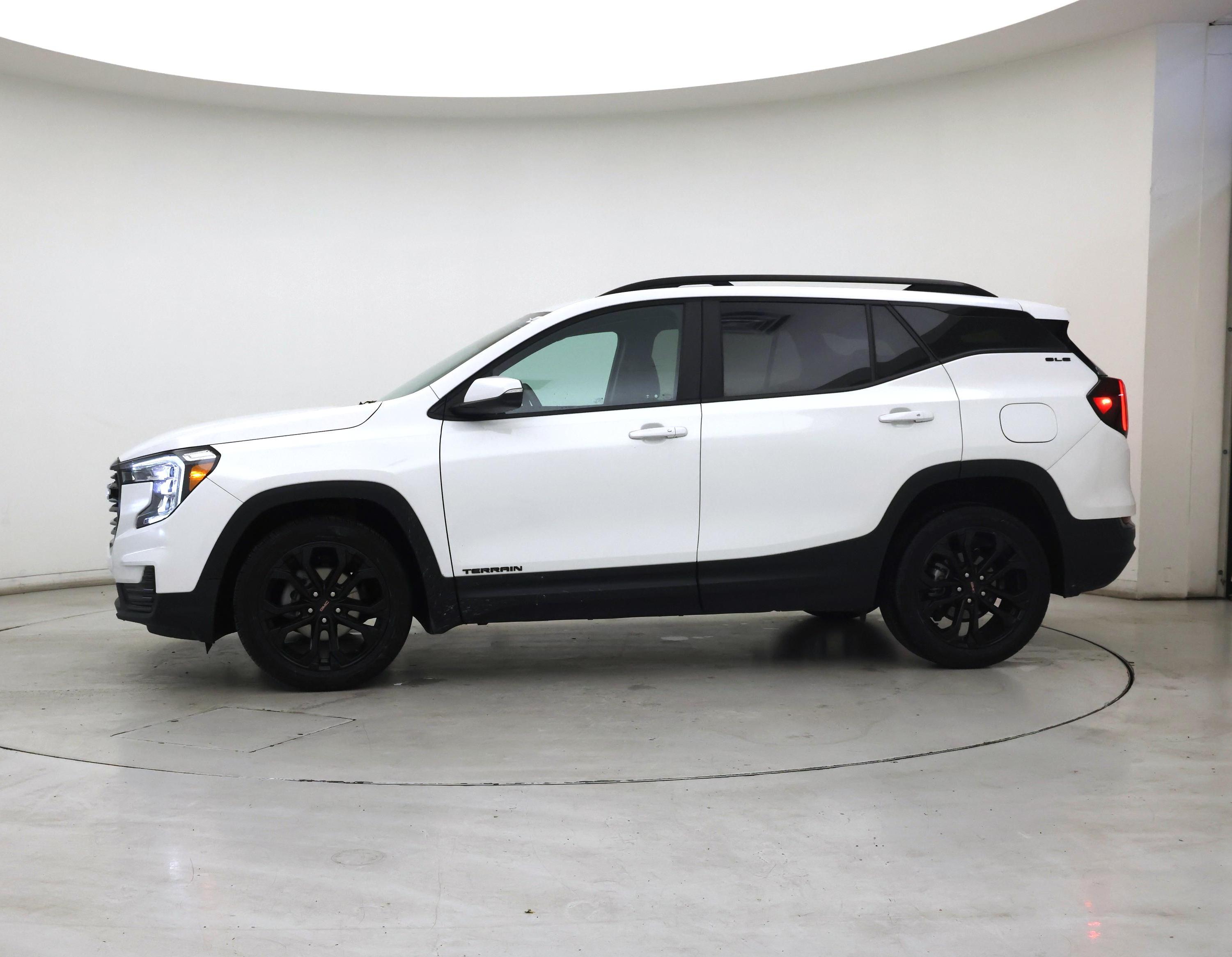 Thumbnail: 2022 GMC Terrain - 3