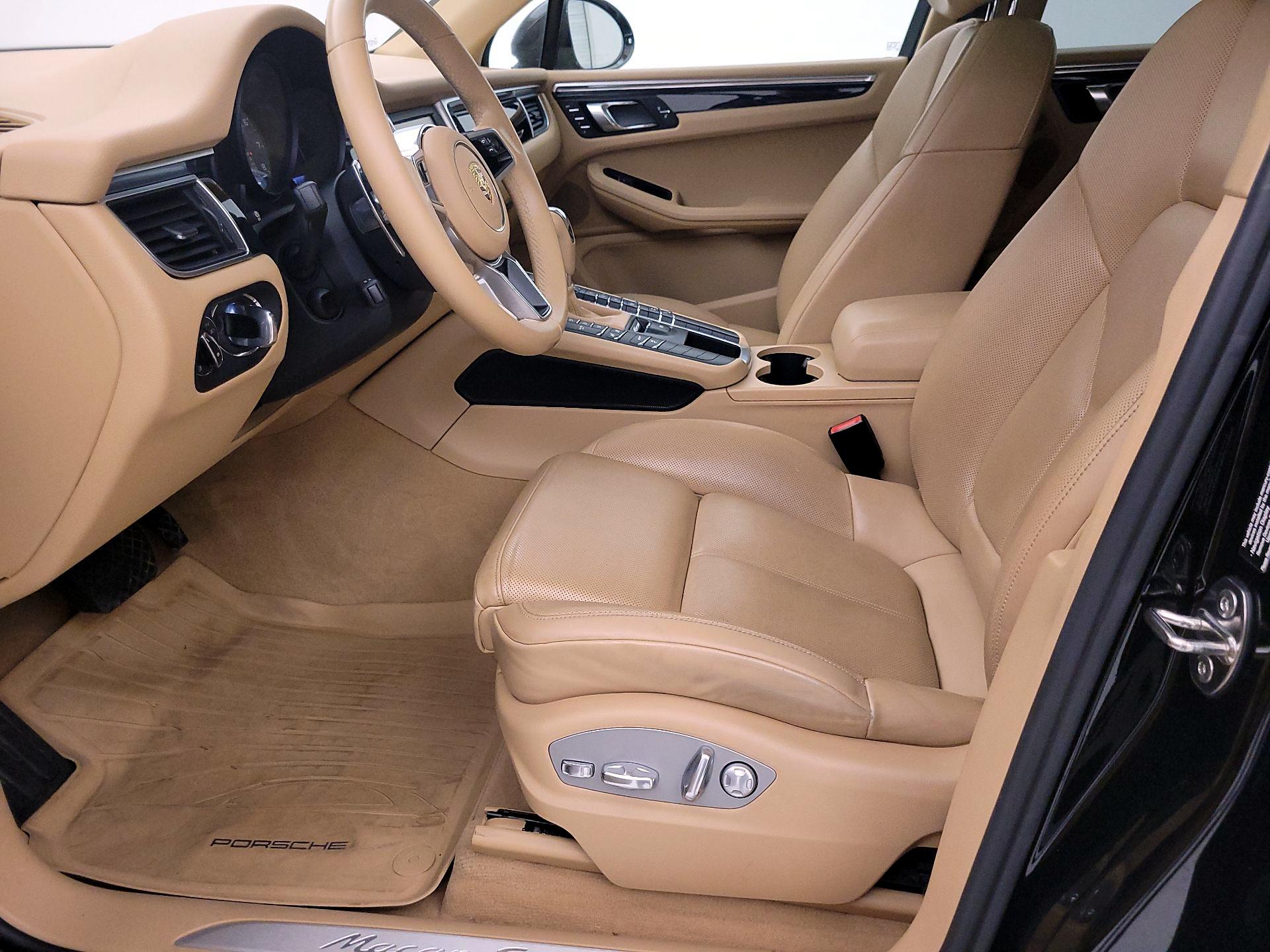 Thumbnail: 2015 Porsche Macan - 11