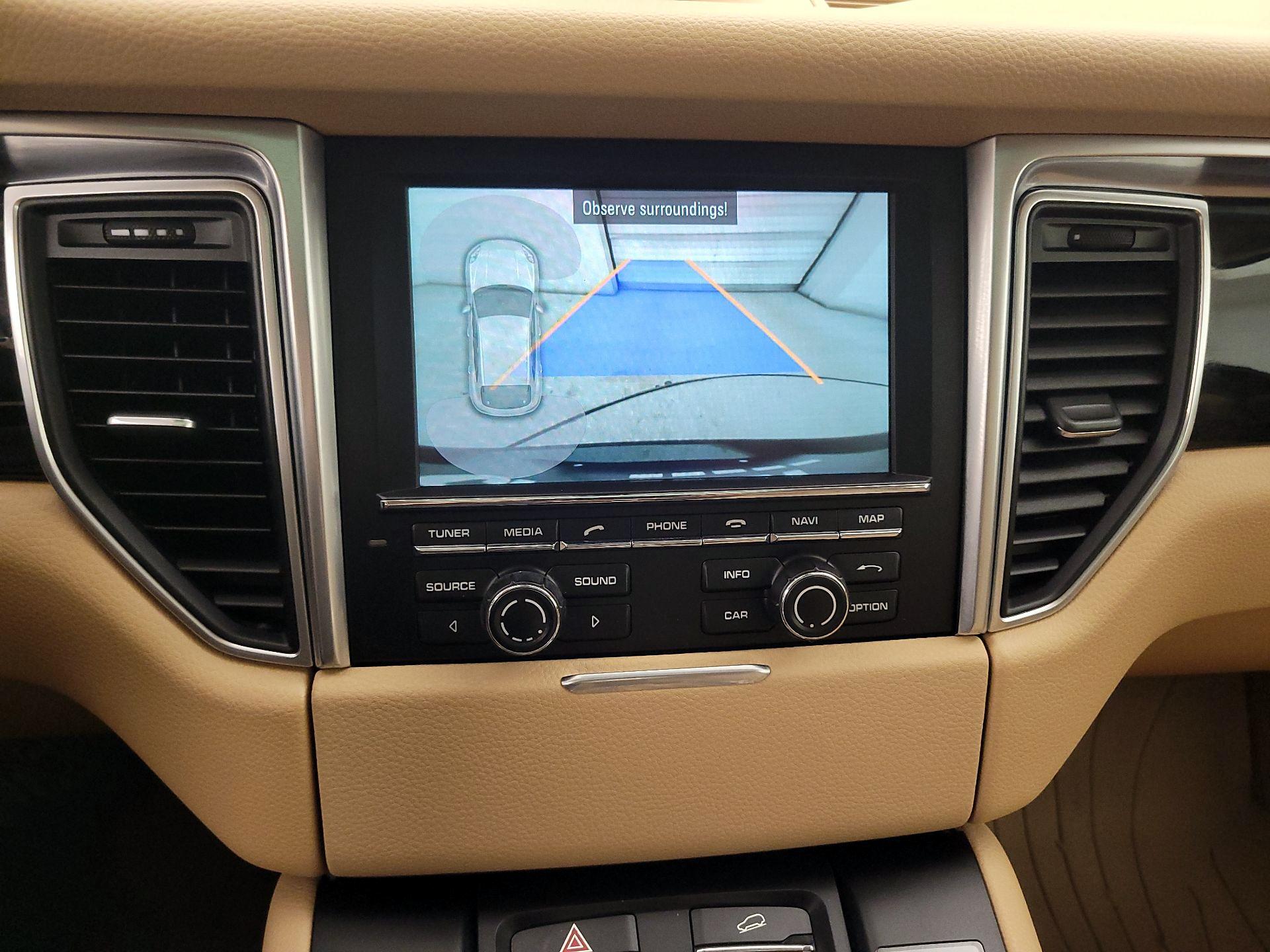 Thumbnail: 2015 Porsche Macan - 14