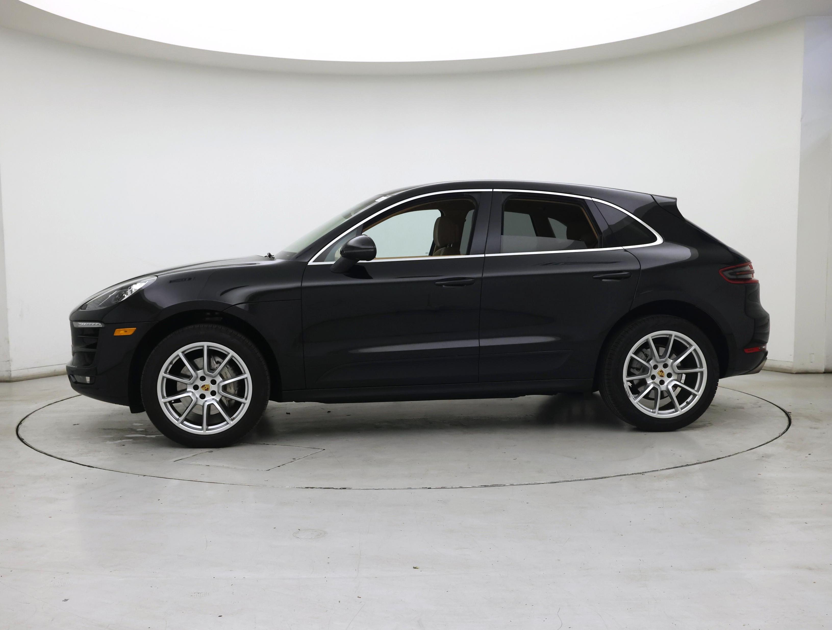 Thumbnail: 2015 Porsche Macan - 3