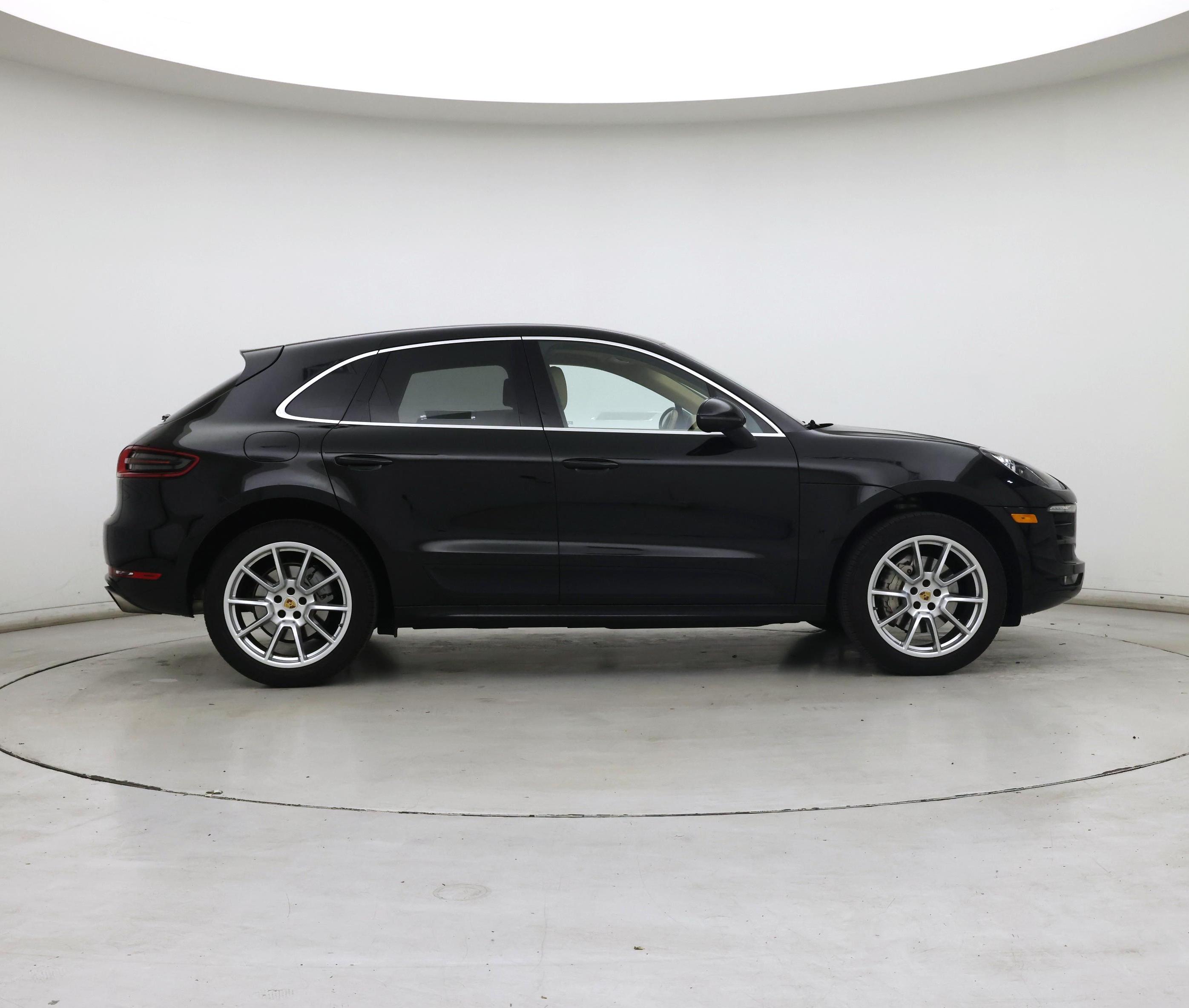 Thumbnail: 2015 Porsche Macan - 7
