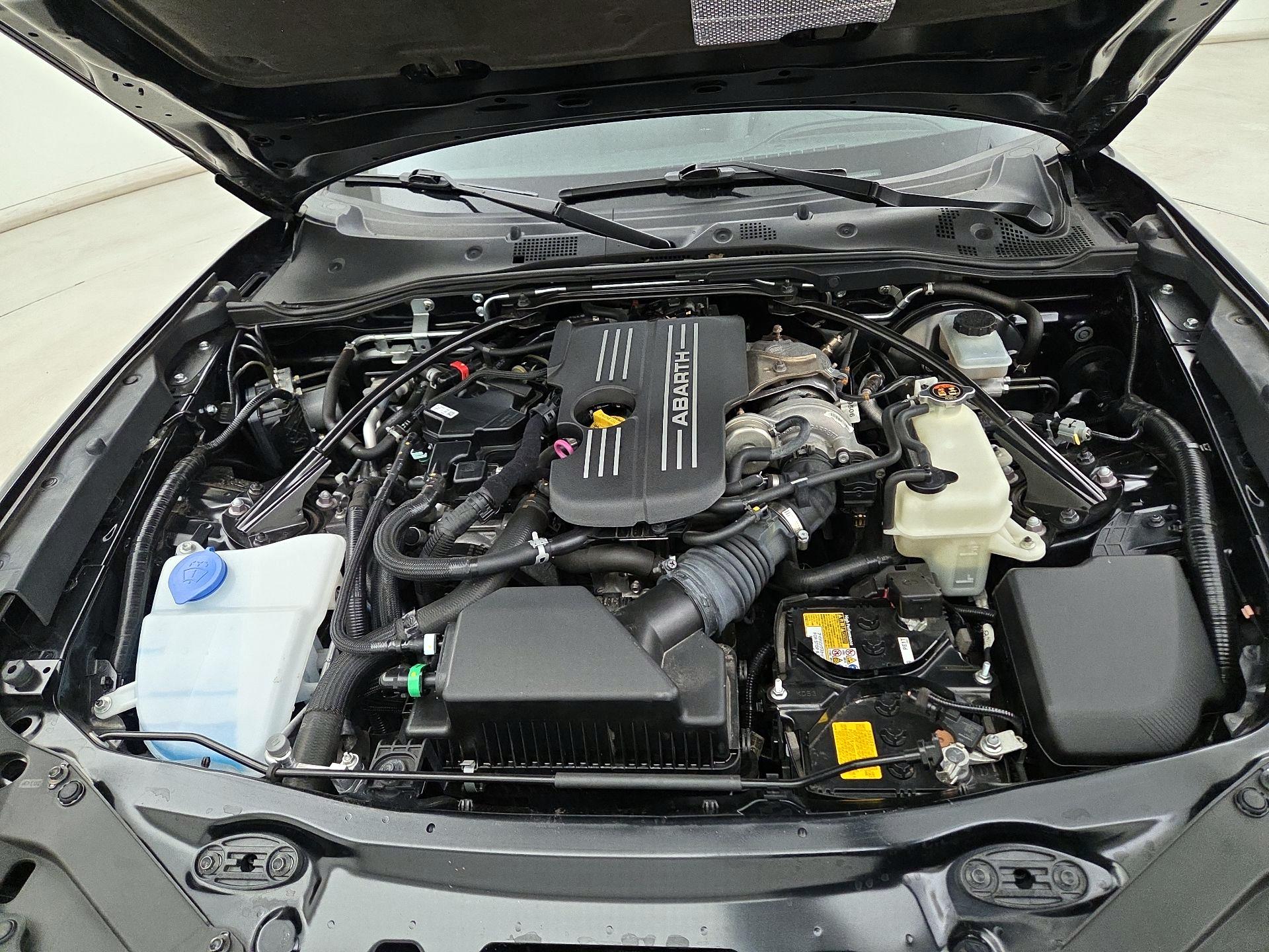 Thumbnail: 2020 Fiat 124 Spider - 17