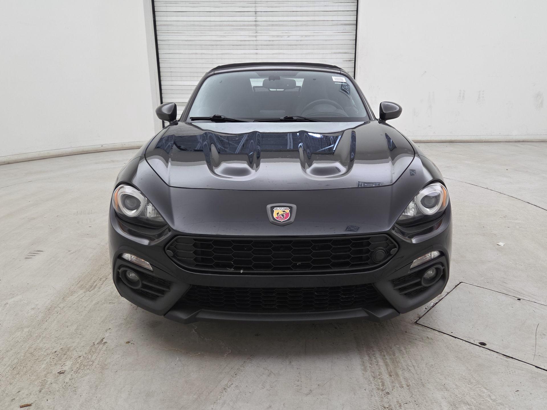 Thumbnail: 2020 Fiat 124 Spider - 2
