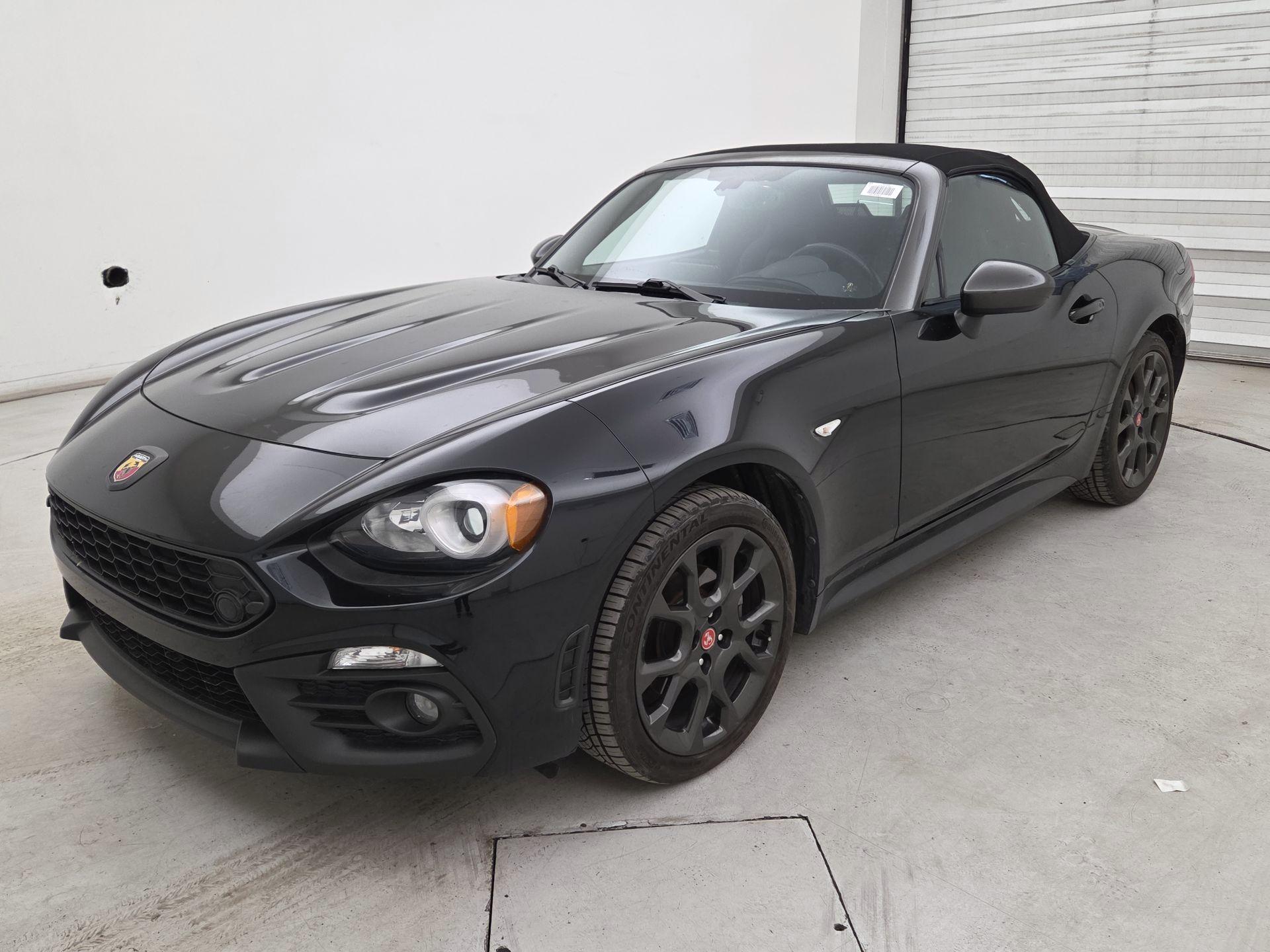 Thumbnail: 2020 Fiat 124 Spider - 3