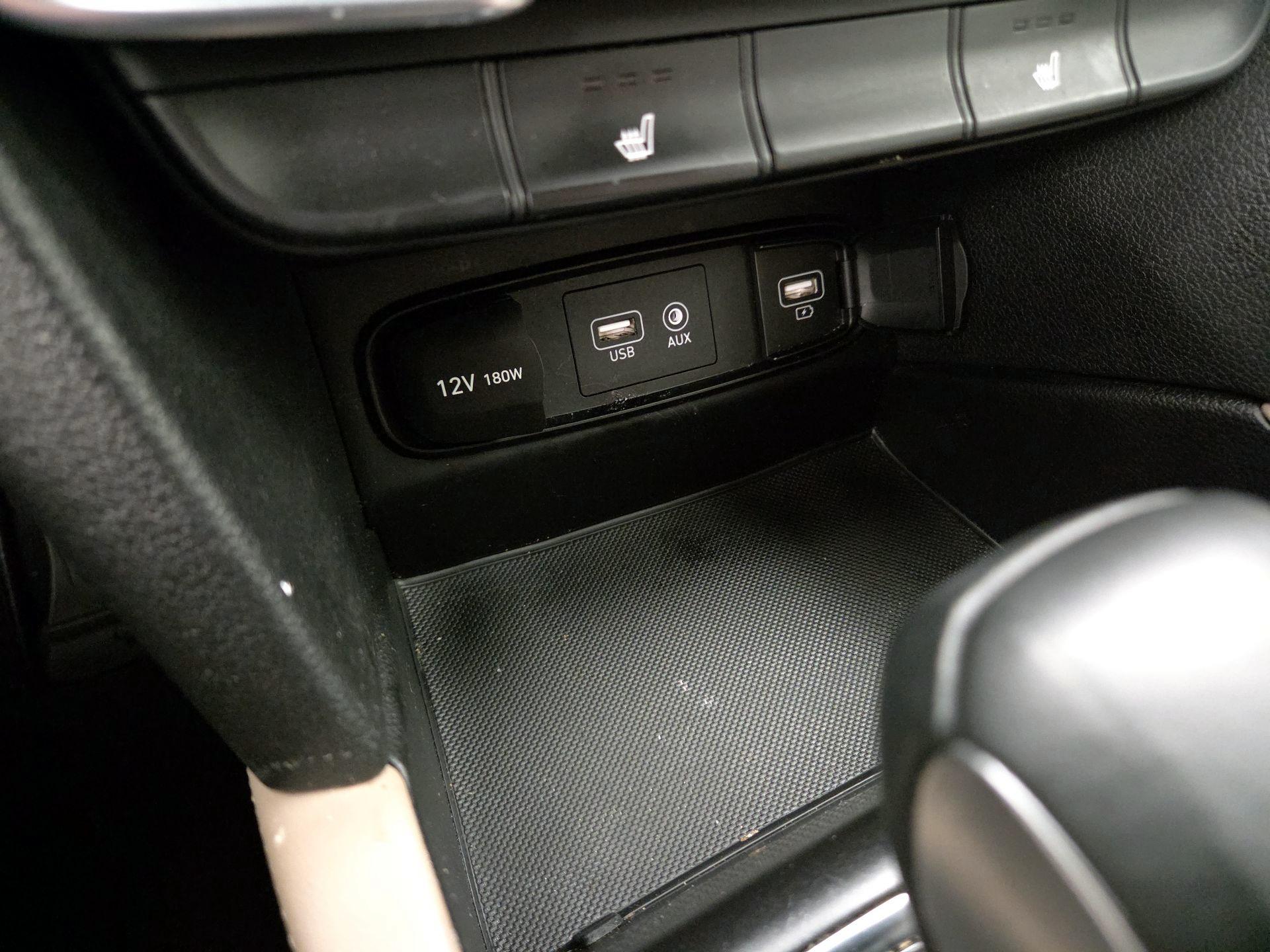 Thumbnail: 2019 Hyundai Santa Fe - 18