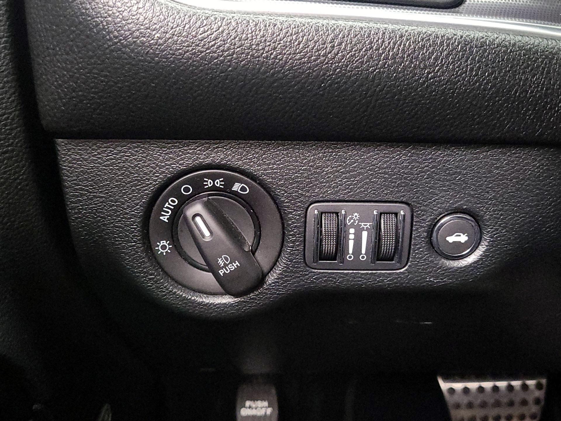 Thumbnail: 2018 Dodge Challenger - 13