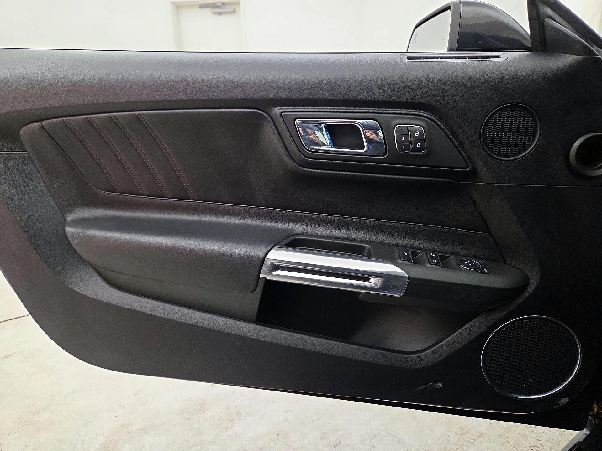 Thumbnail: 2016 Ford Mustang - 12