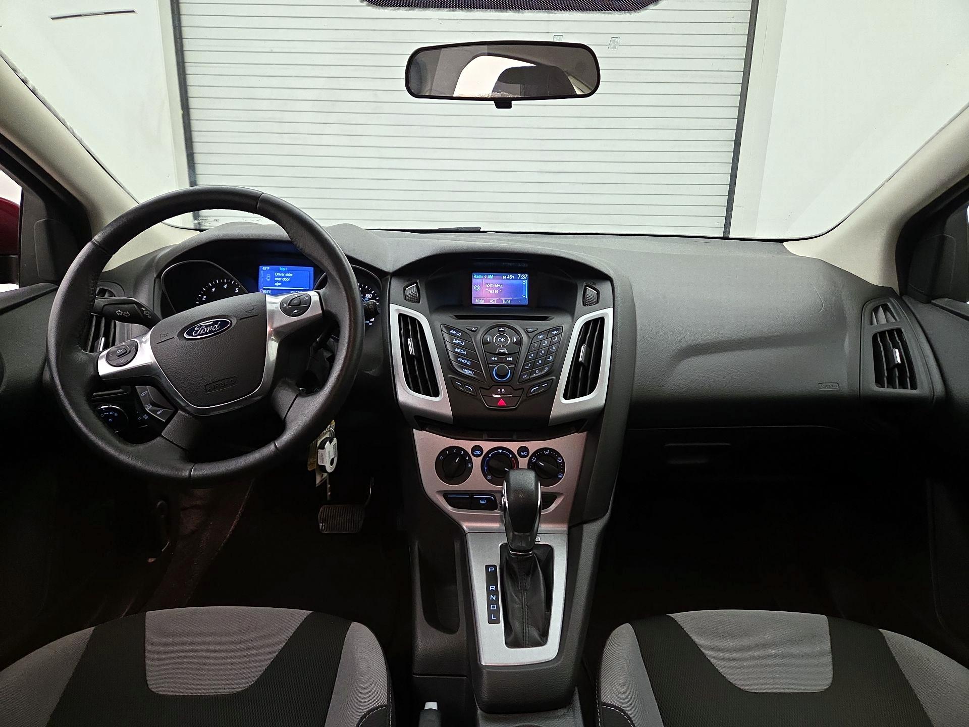 Thumbnail: 2014 Ford Focus - 9