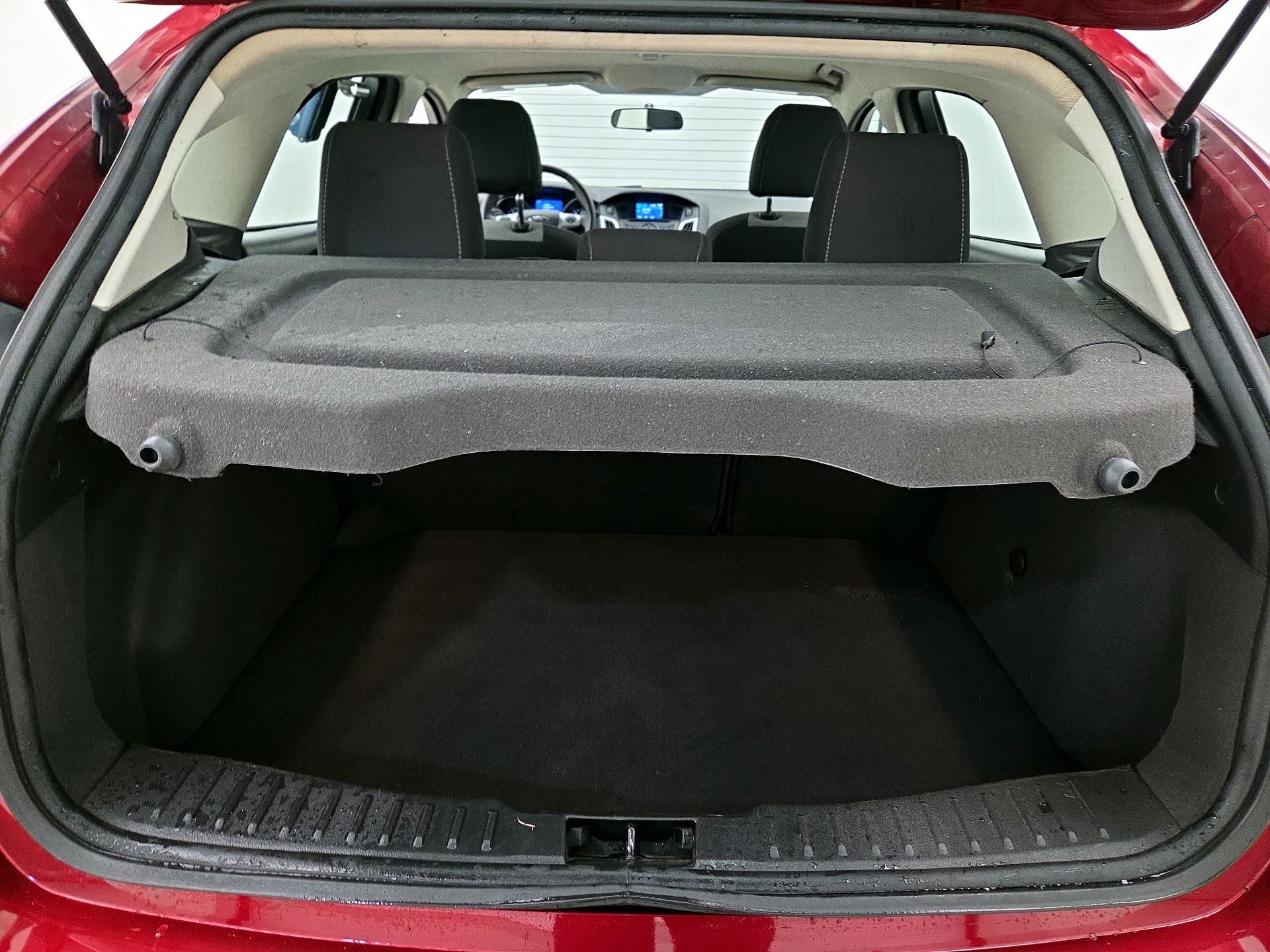 Thumbnail: 2014 Ford Focus - 18