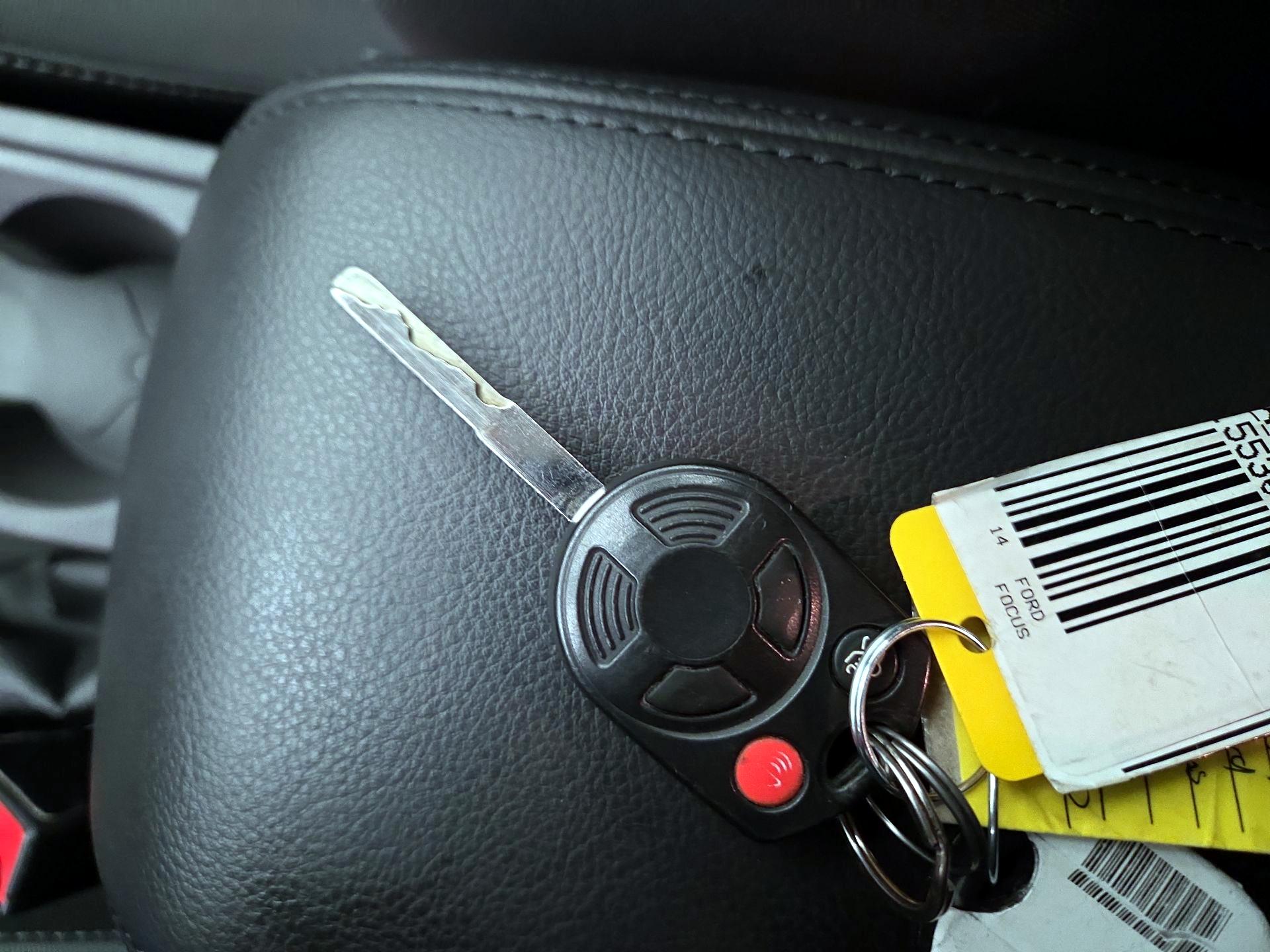 Thumbnail: 2014 Ford Focus - 20