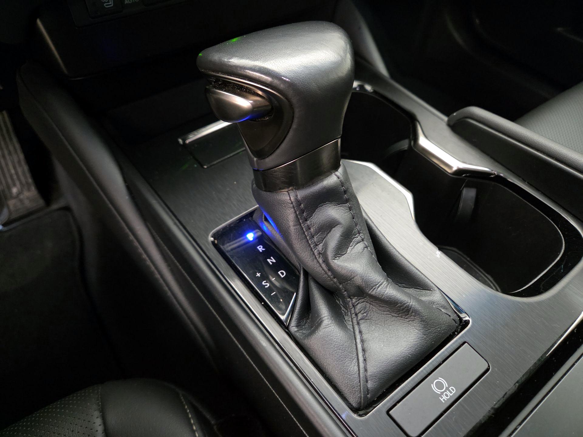 Thumbnail: 2023 Lexus ES - 16